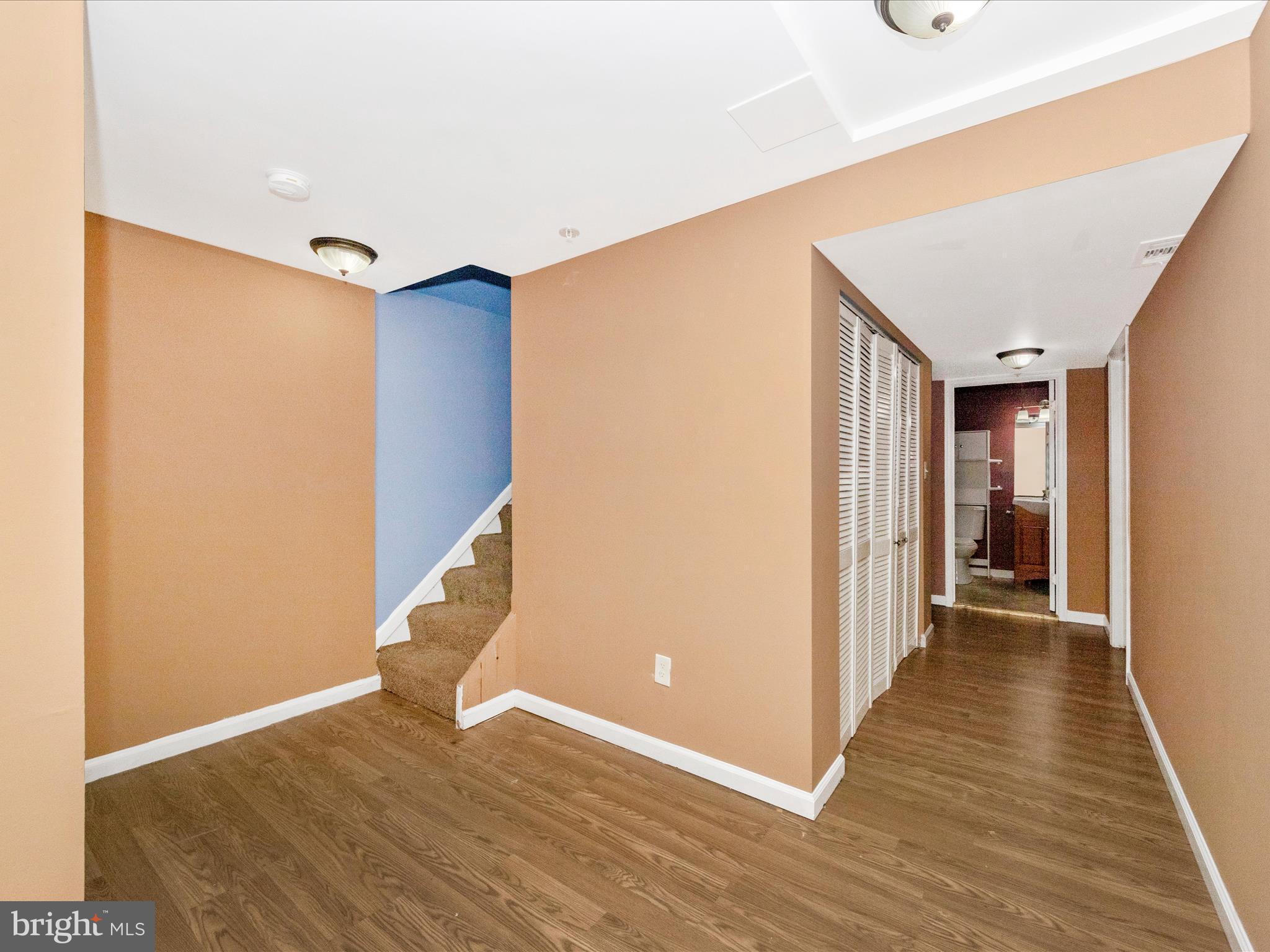 ANNAPOLIS WALK - Residential