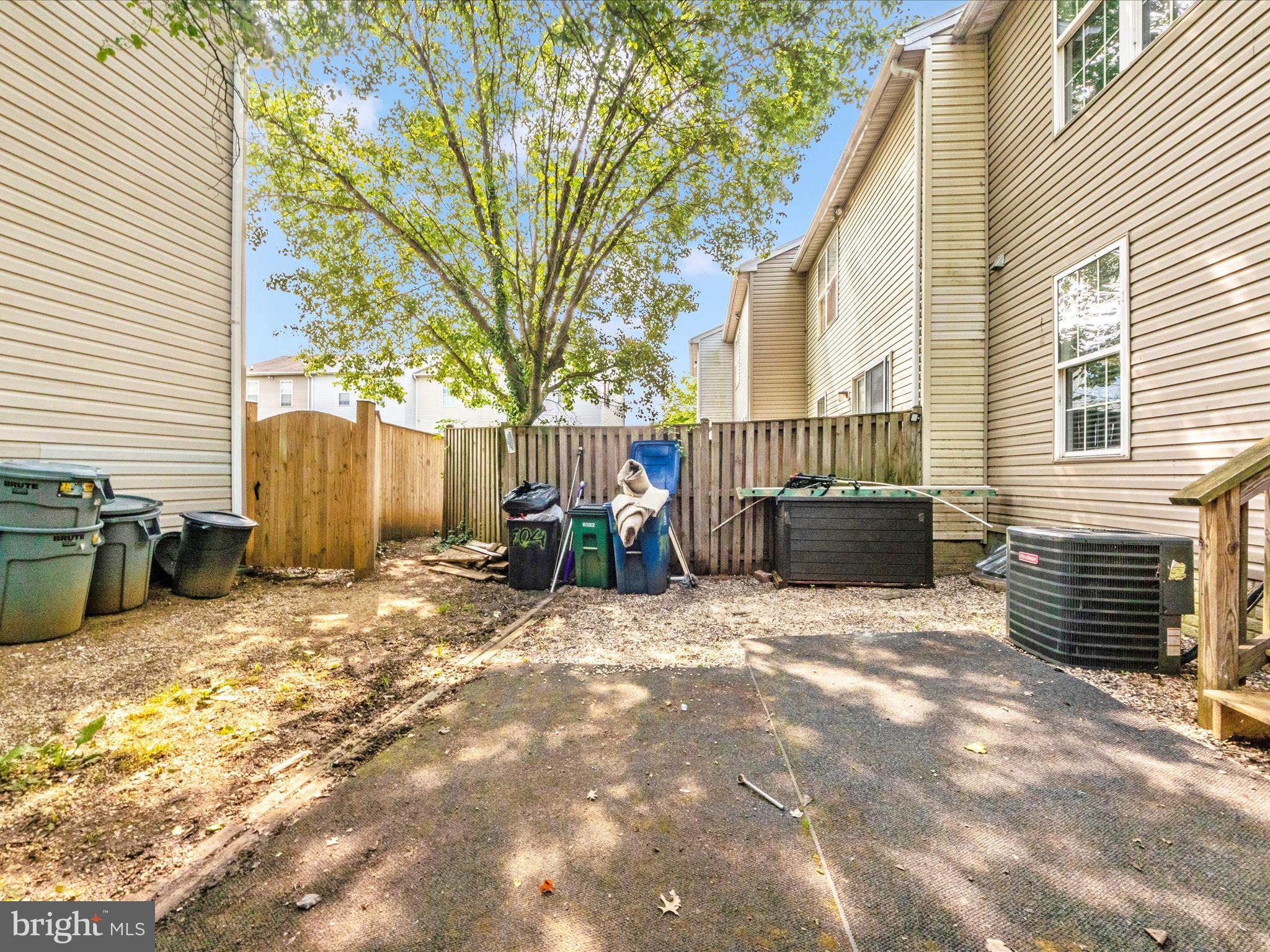 ANNAPOLIS WALK - Residential