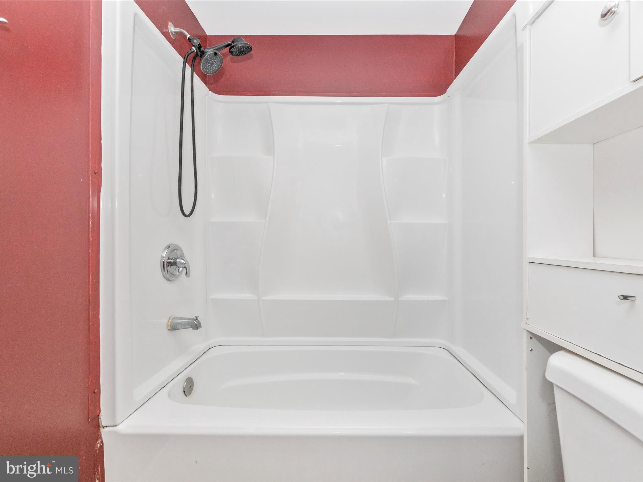 ANNAPOLIS WALK - Residential