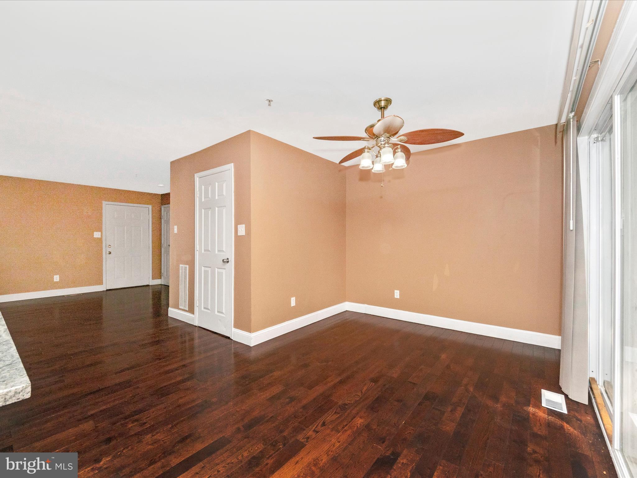 ANNAPOLIS WALK - Residential