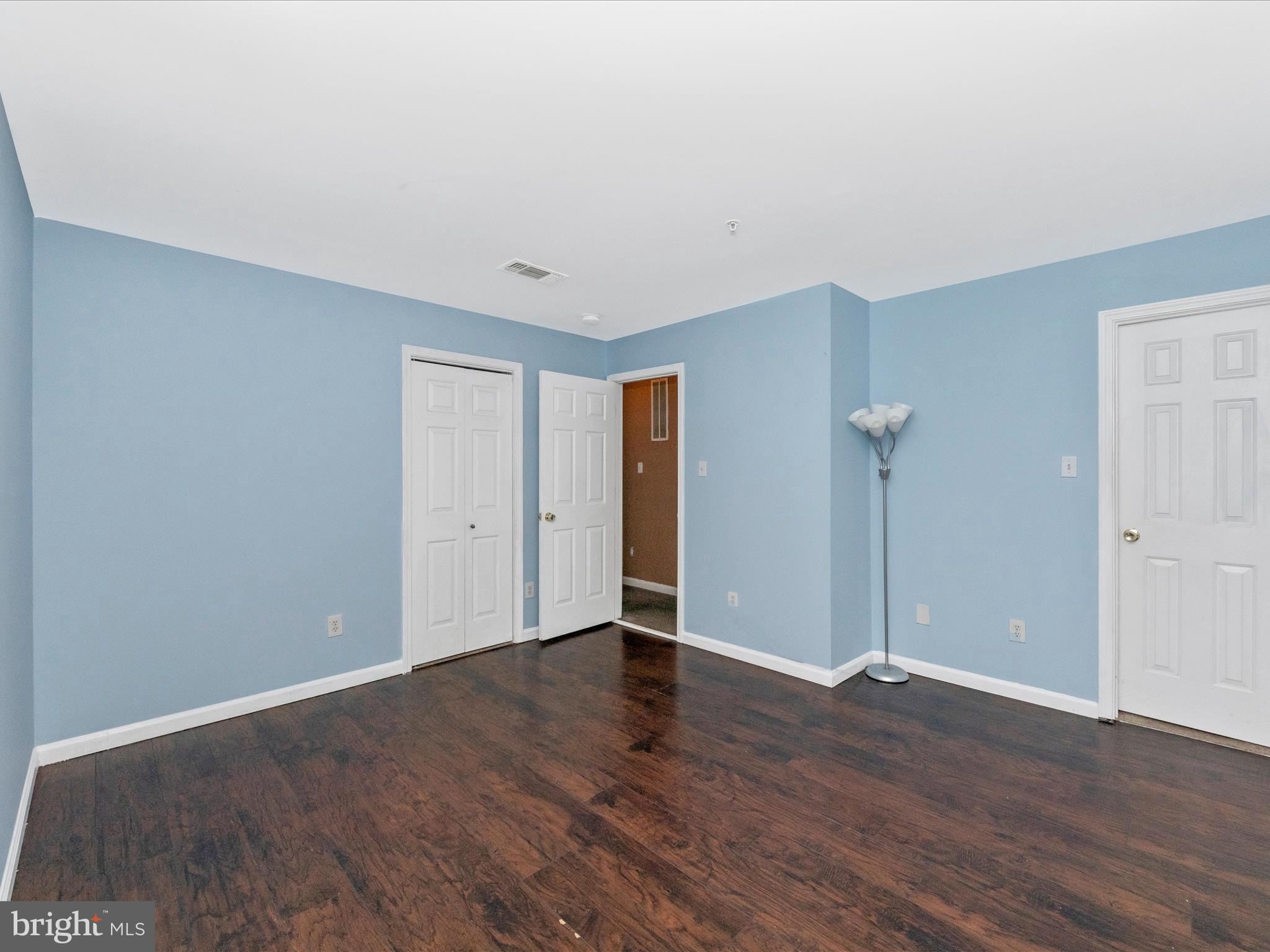 ANNAPOLIS WALK - Residential