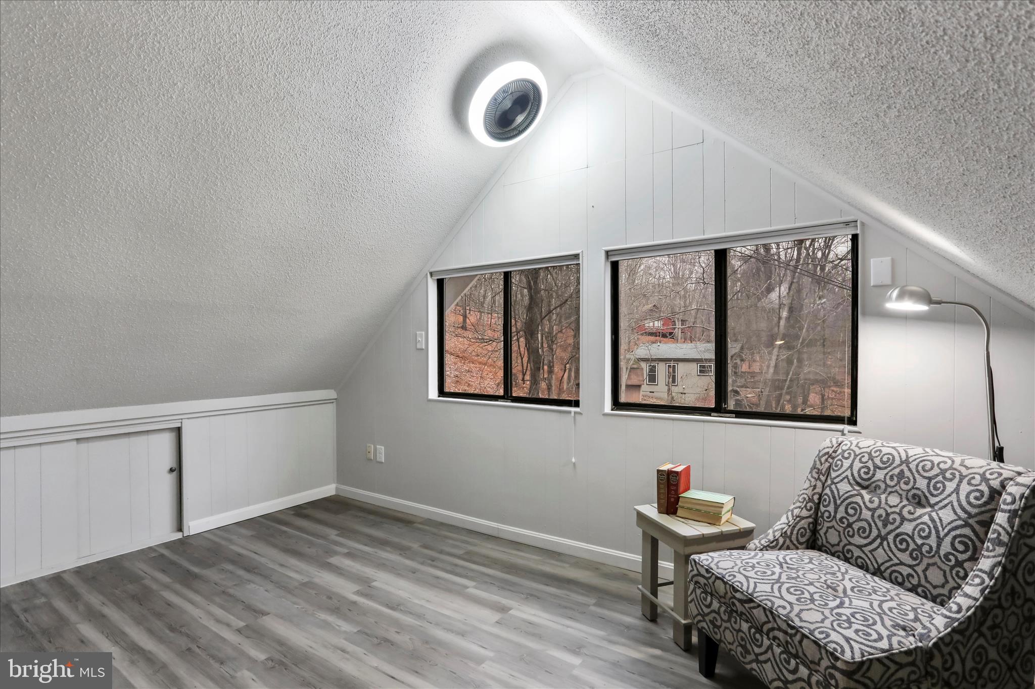 THE WOODS - Residential