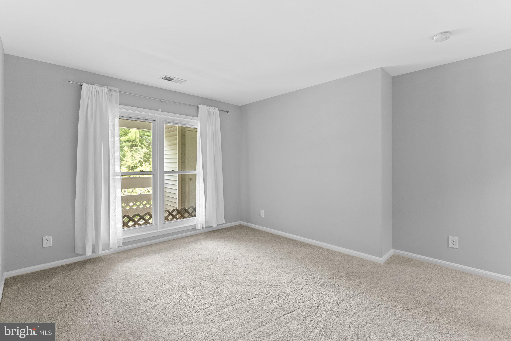 FOUR WINDS AT OAKTON - Residential