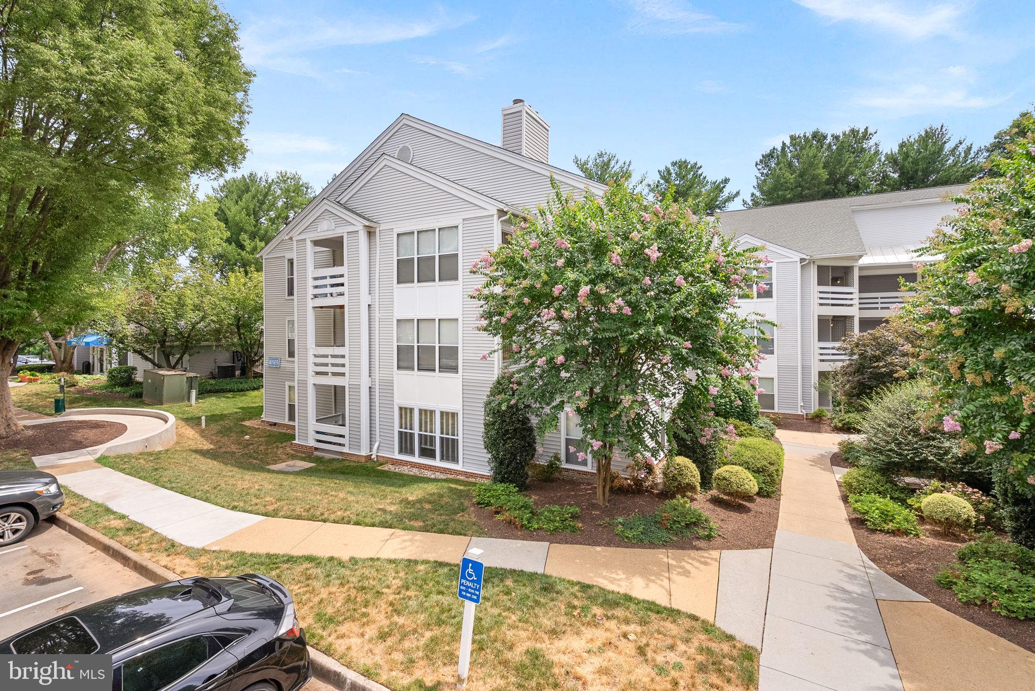 FOUR WINDS AT OAKTON - Residential