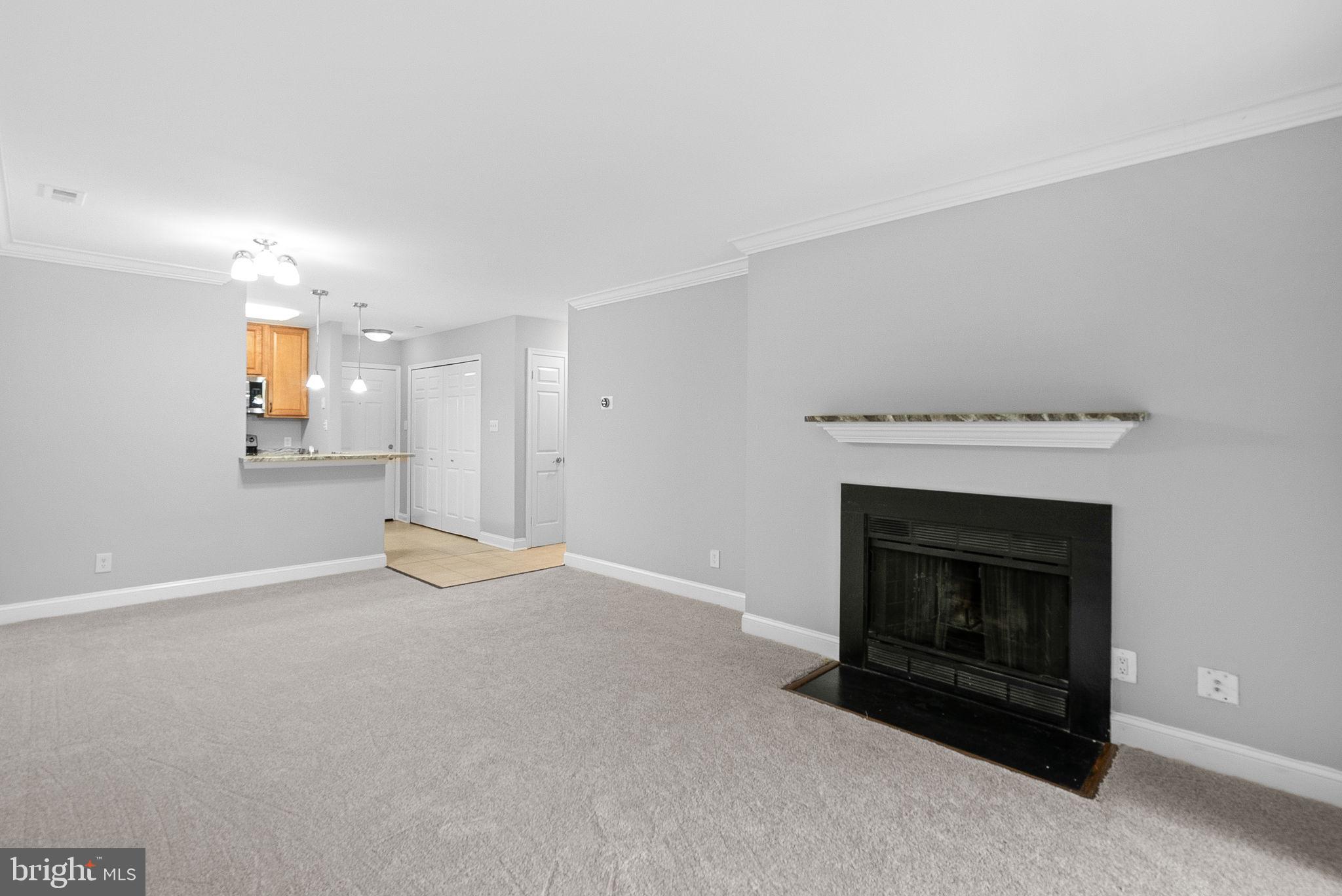 FOUR WINDS AT OAKTON - Residential