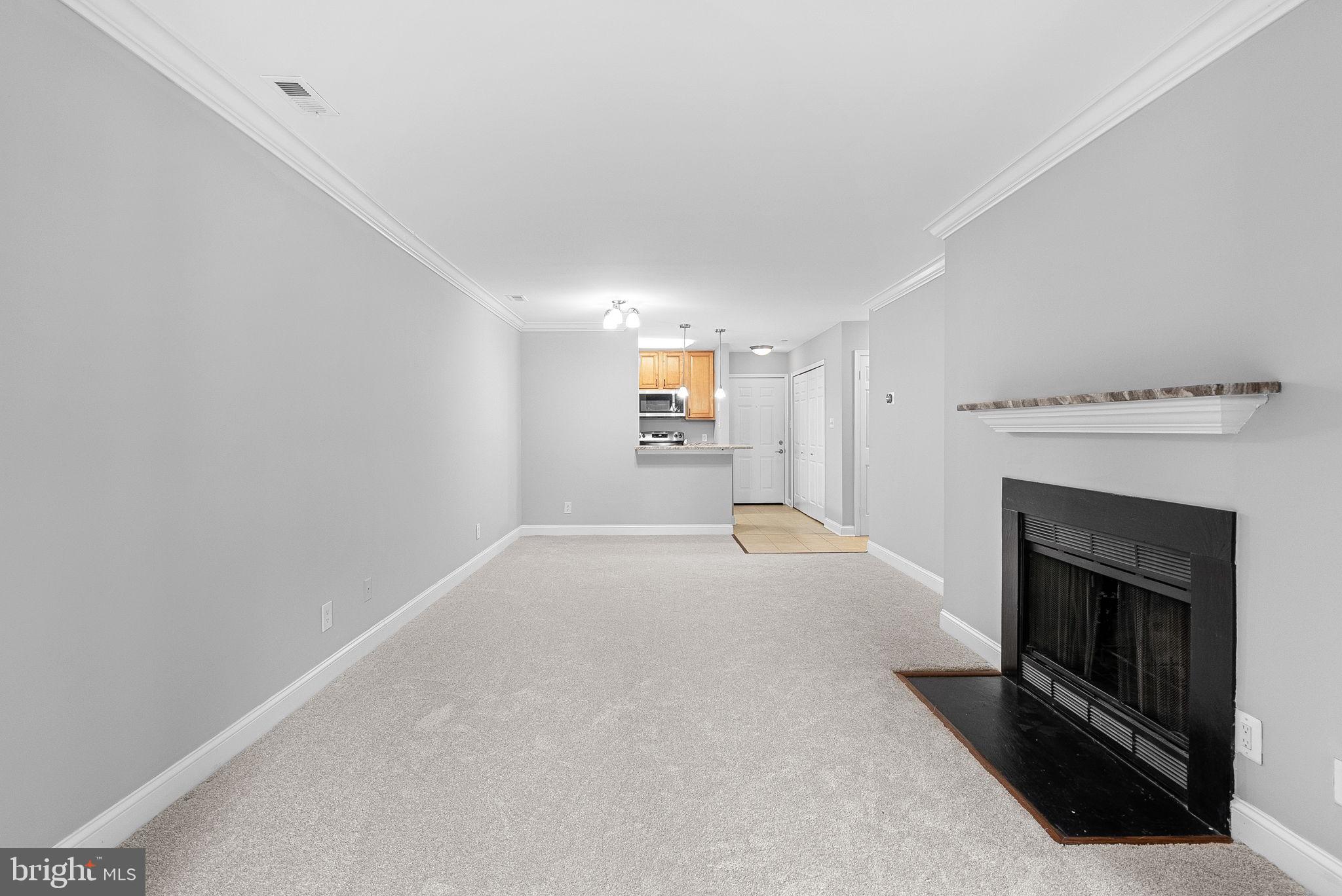 FOUR WINDS AT OAKTON - Residential