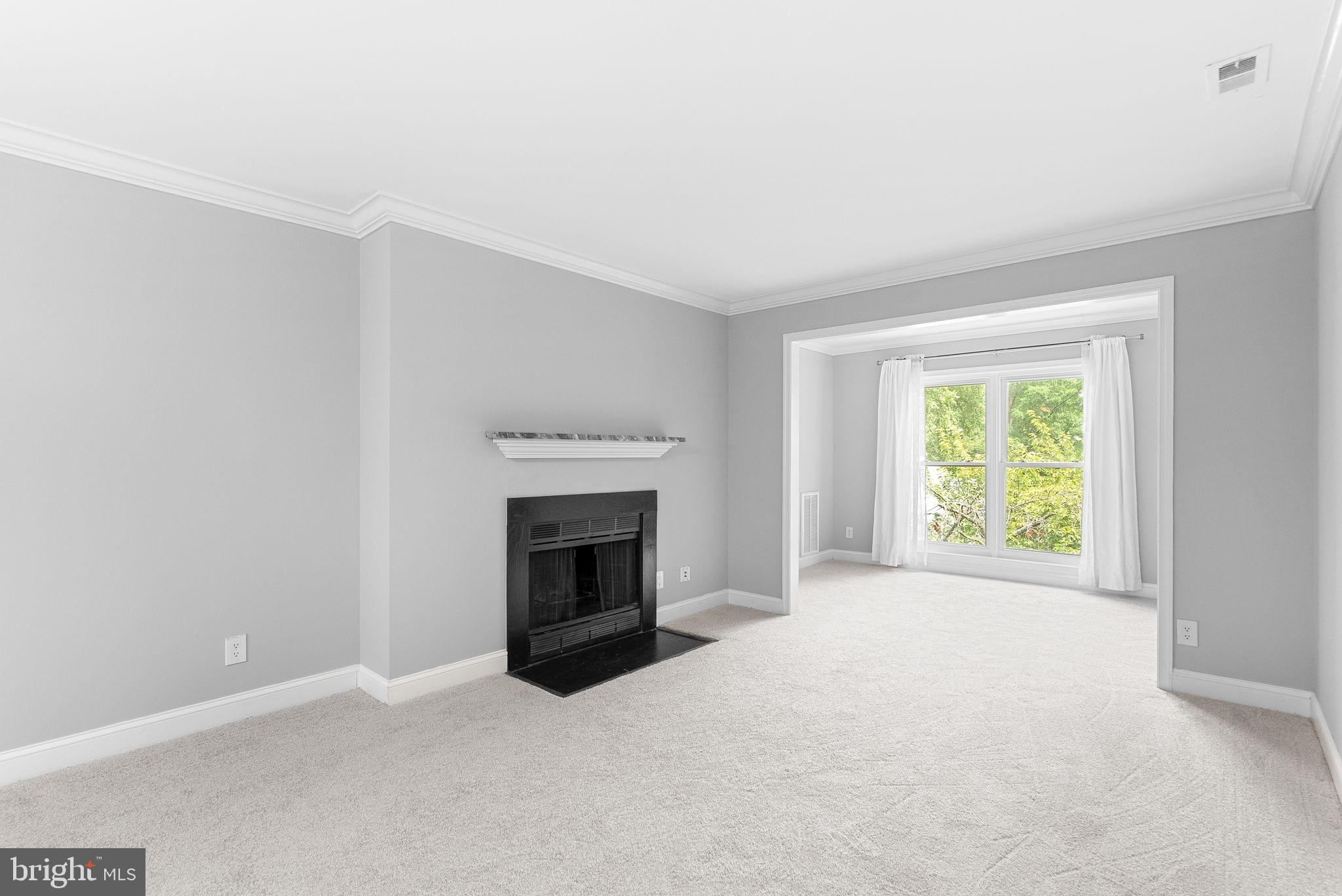 FOUR WINDS AT OAKTON - Residential