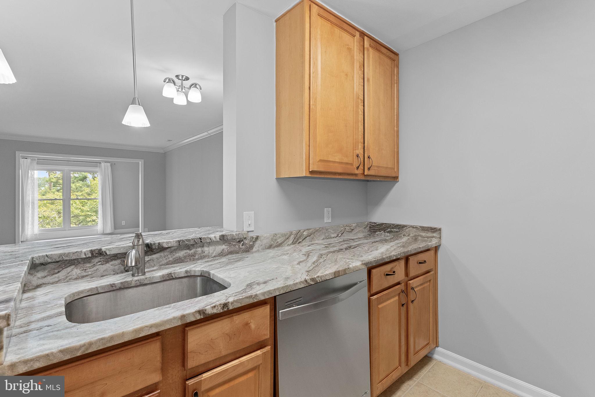 FOUR WINDS AT OAKTON - Residential