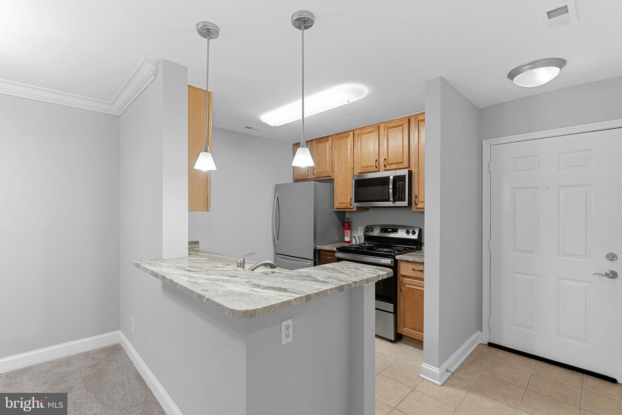 FOUR WINDS AT OAKTON - Residential