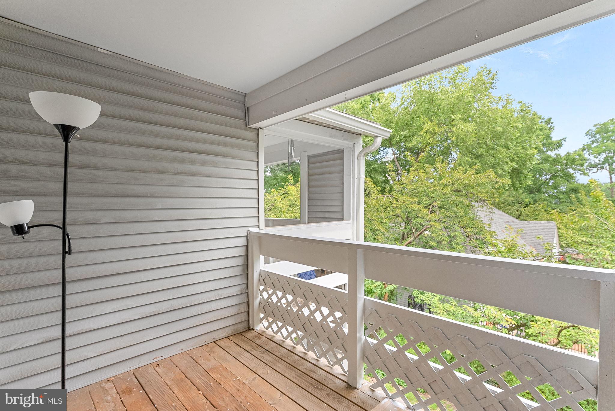 FOUR WINDS AT OAKTON - Residential