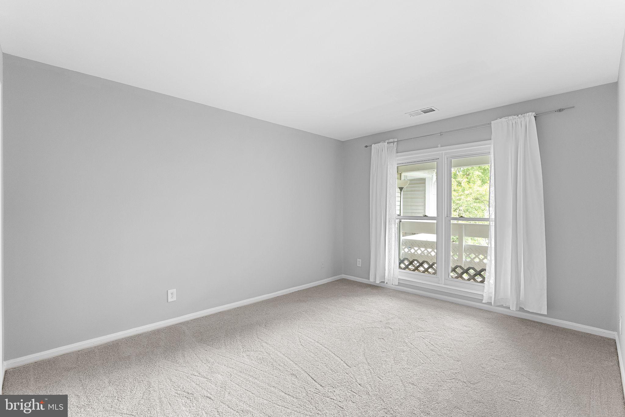 FOUR WINDS AT OAKTON - Residential