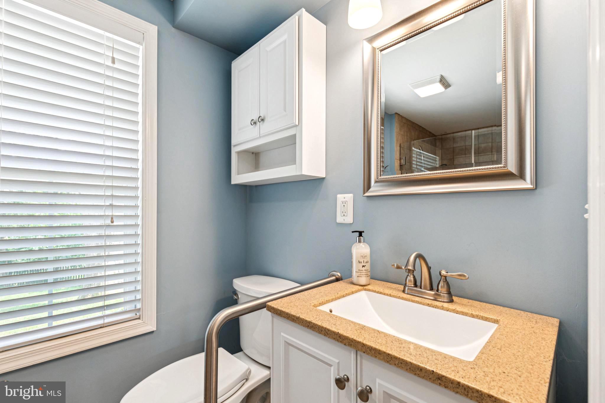 BAY HILLS - Residential