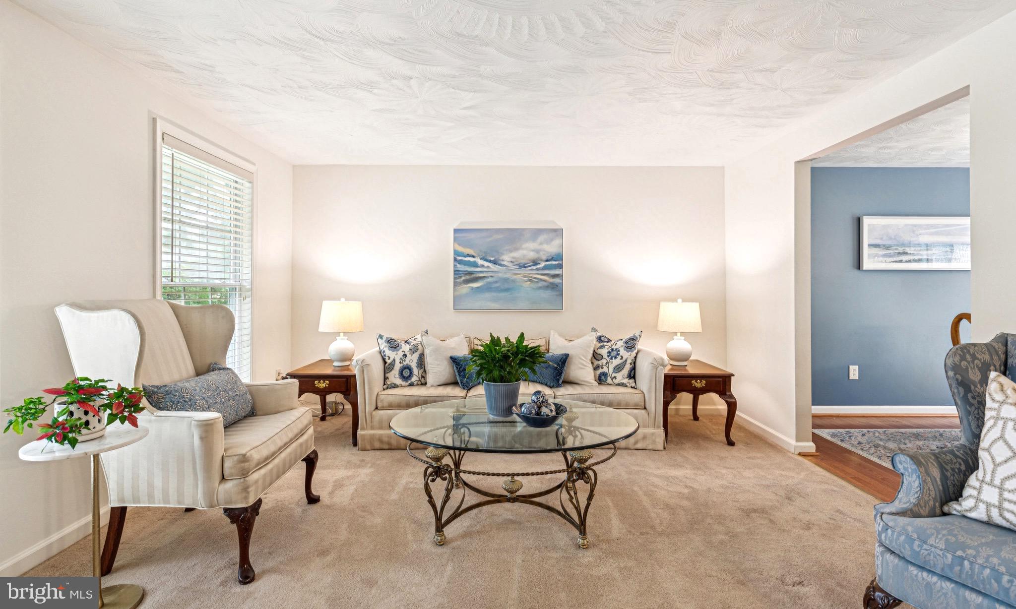 BAY HILLS - Residential