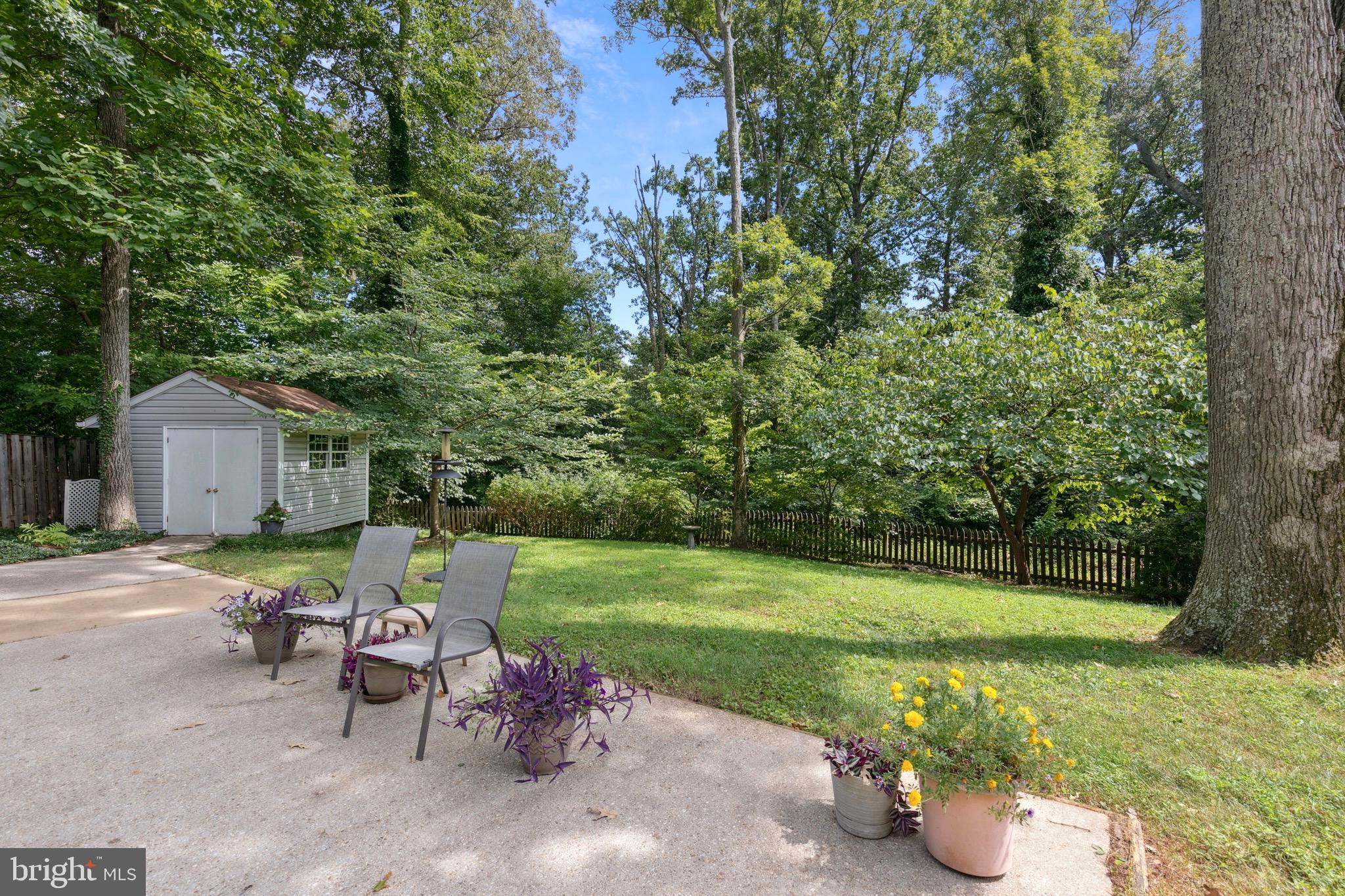 BAY HILLS - Residential