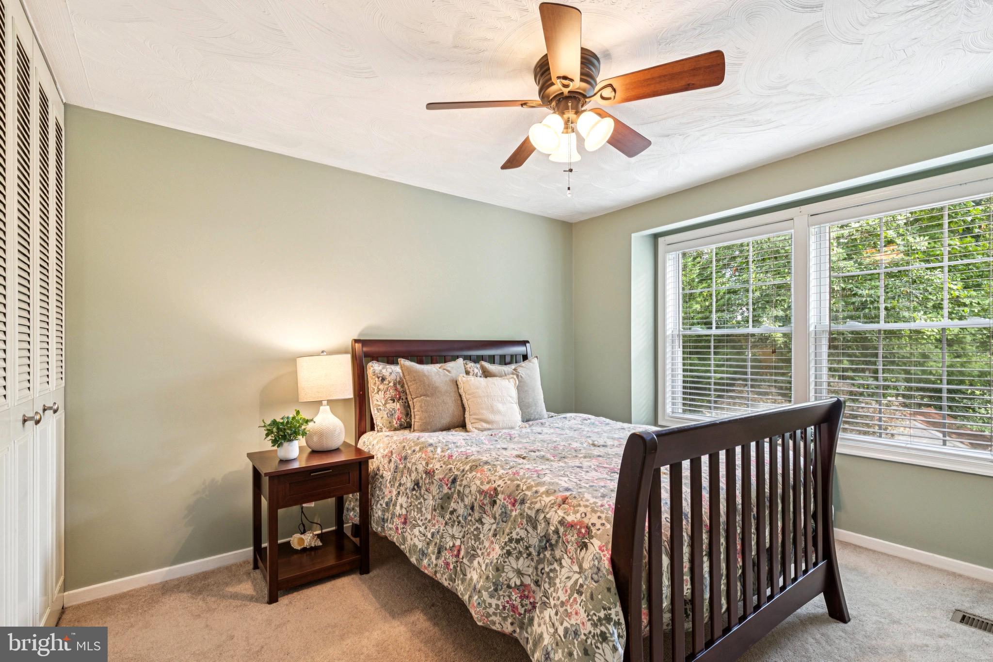 BAY HILLS - Residential