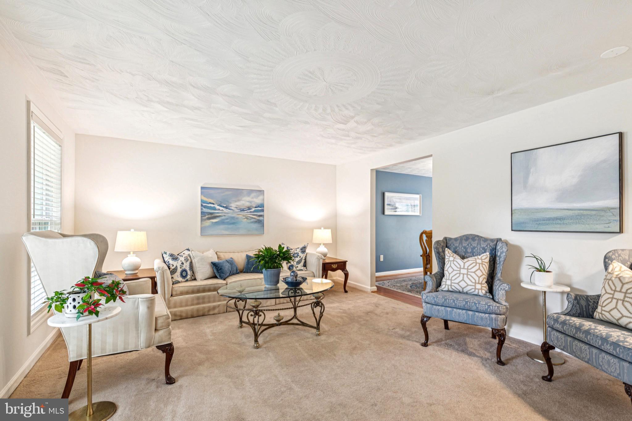 BAY HILLS - Residential