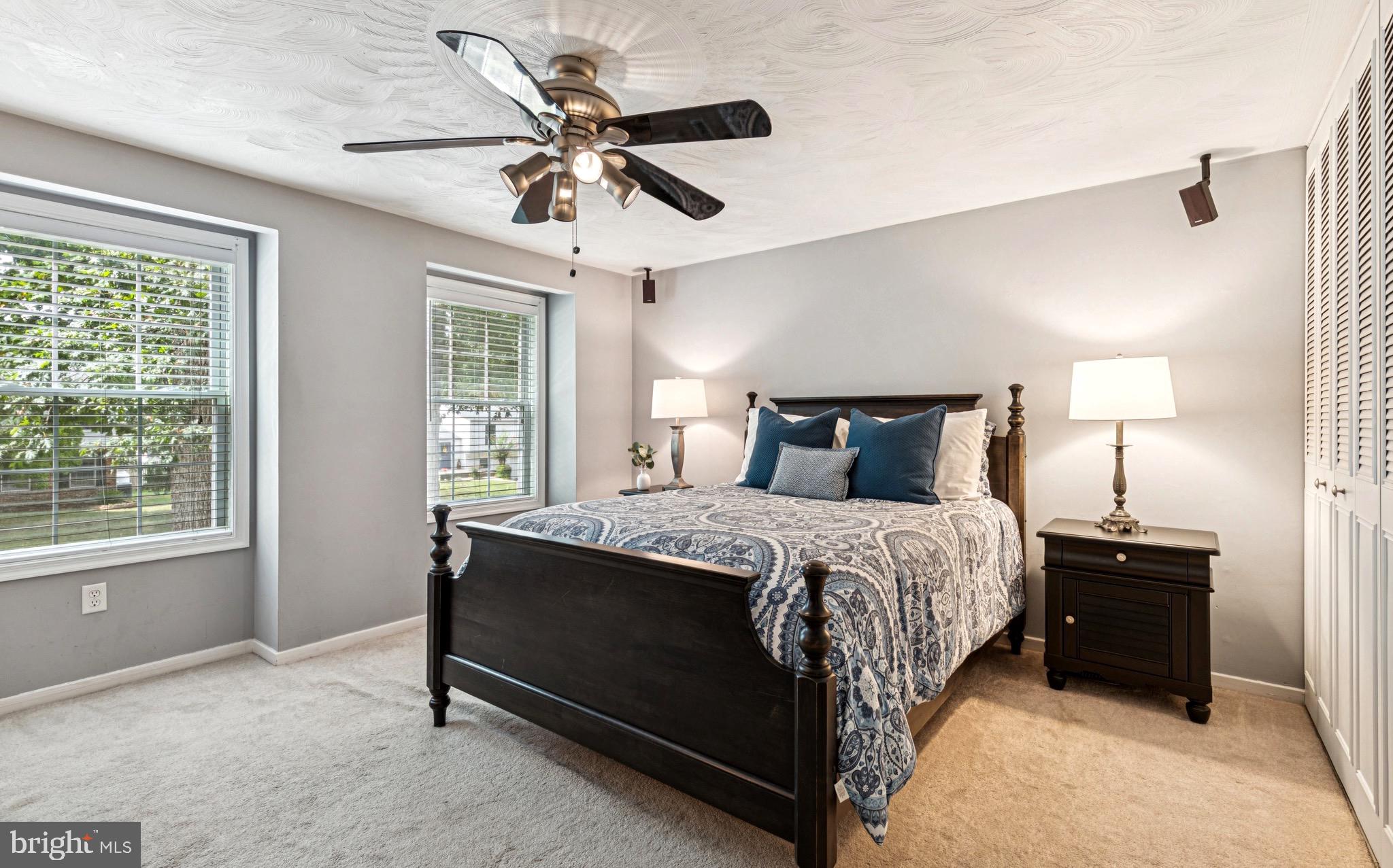 BAY HILLS - Residential