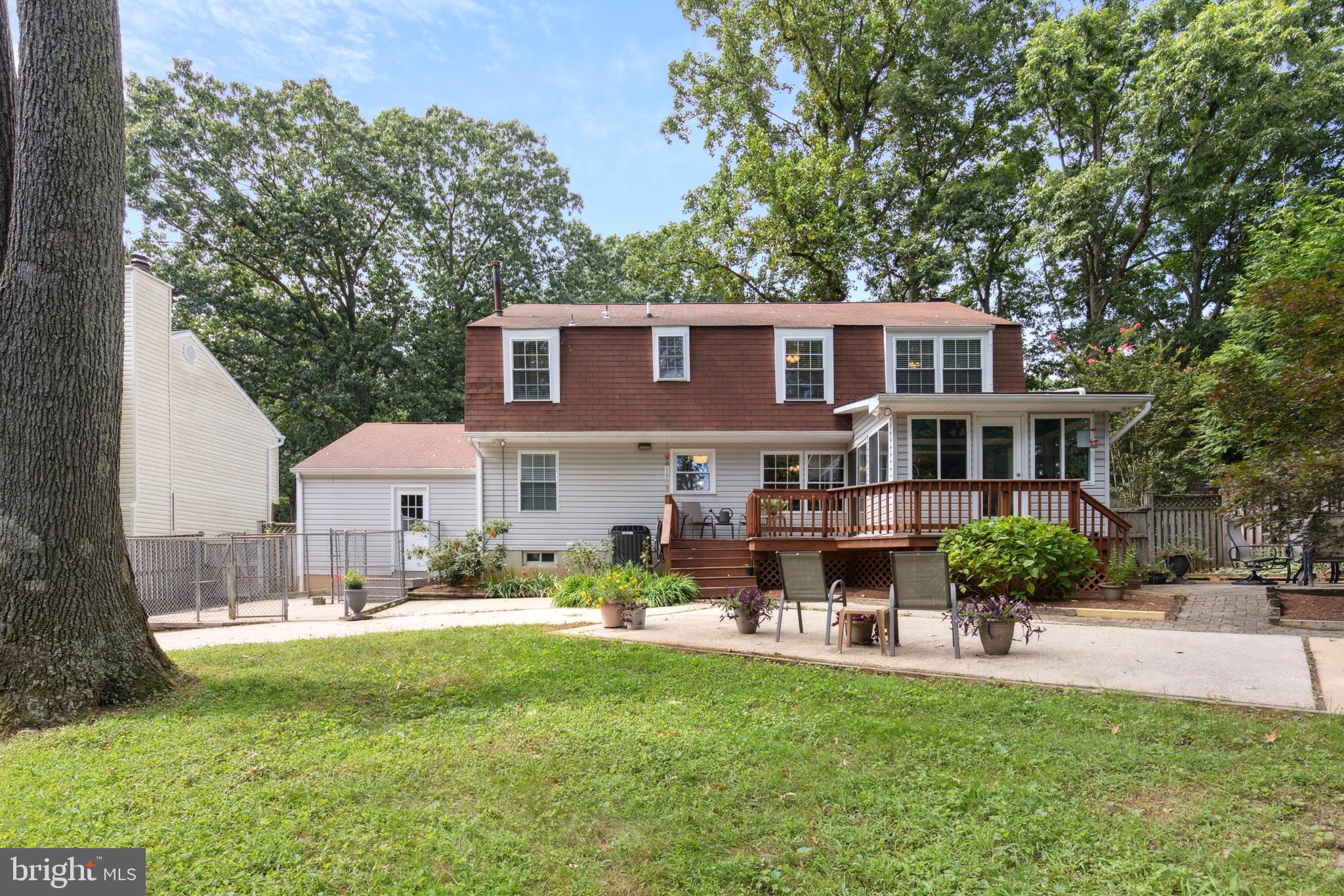 BAY HILLS - Residential