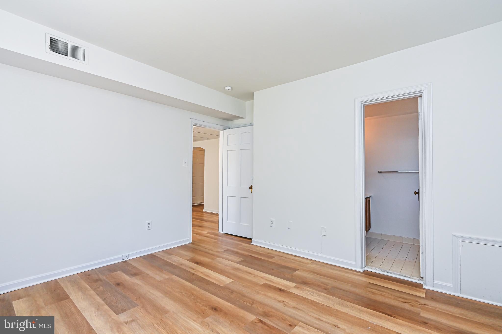 COLONIAL VILLAGE II - Residential