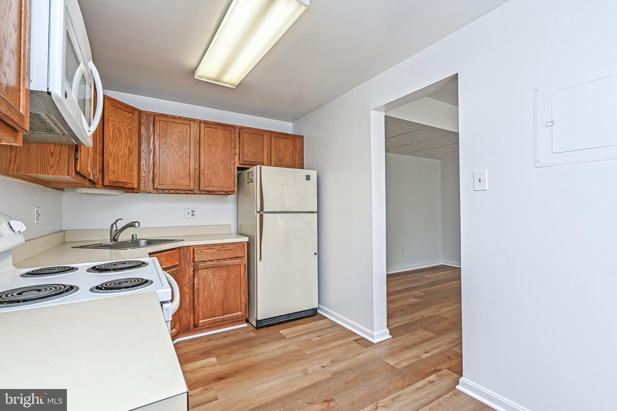 COLONIAL VILLAGE II - Residential