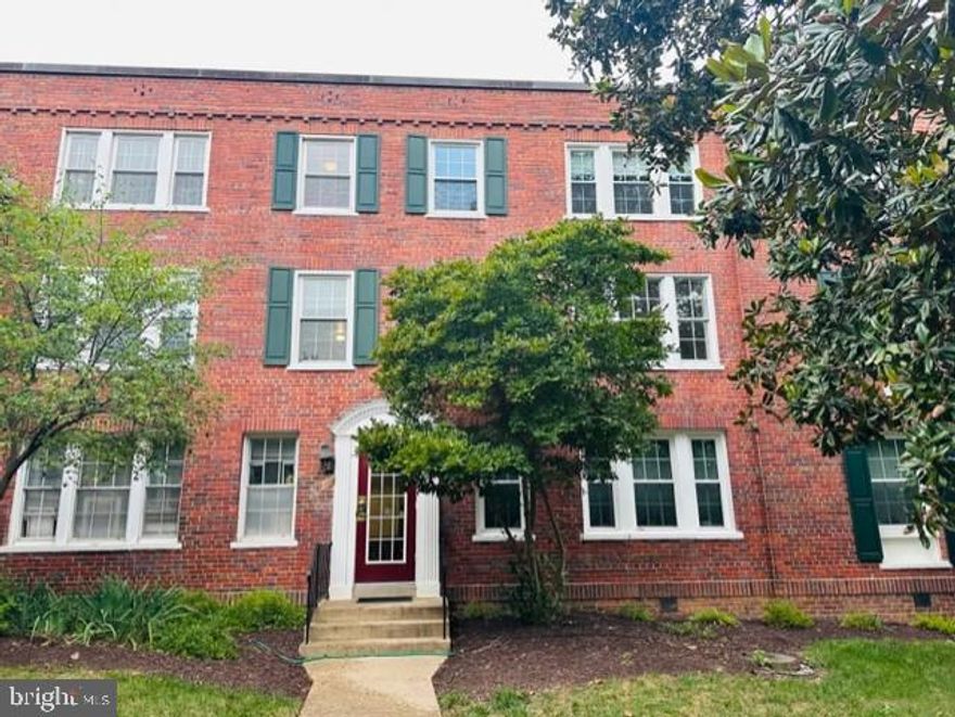 Colonial Village was just named the #1 Place to Live in America by Niche and CNBC! Don't miss out on this garden-style 2nd floor condo! New luxury vinyl plank flooring - professionally installed - throughout! This charming condo is also freshly (and professionally) painted throughout! With its park-like ambiance and its proximity to two Metros (Courthouse & Rosslyn), many shops, and restaurants, this one-bedroom condo is in a PRIME LOCATION.  Blocks to everything Arlington and Washington DC have to offer! Convenient commuting to bike trails, Georgetown Waterfront, Theodore Roosevelt Island, Ballston, and Clarendon. Here's your opportunity to live in one of the most sought-after, pet-friendly communities in Arlington! It won't last long!