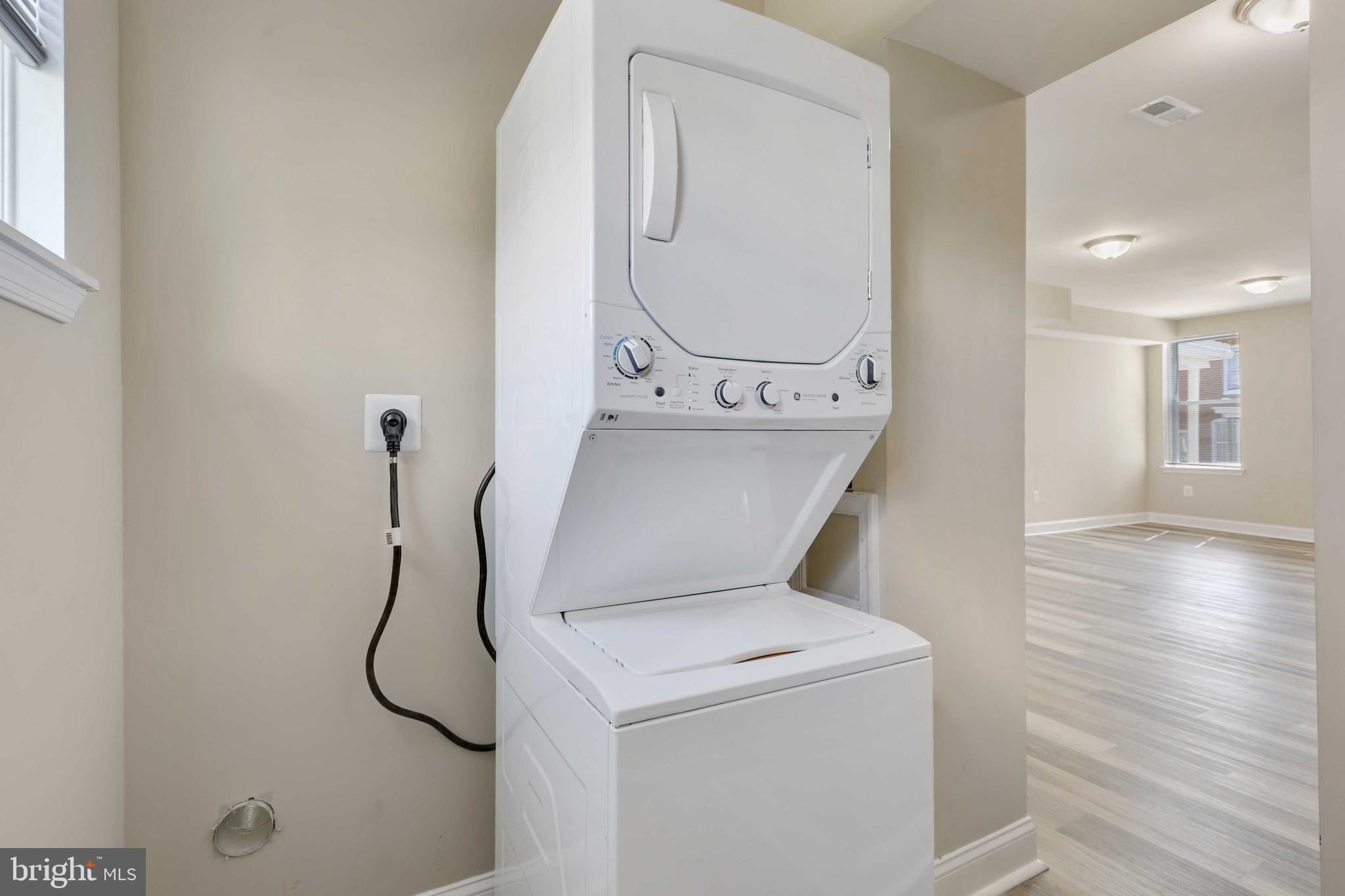 CARROLL-SOUTH HILTON - Residential Lease