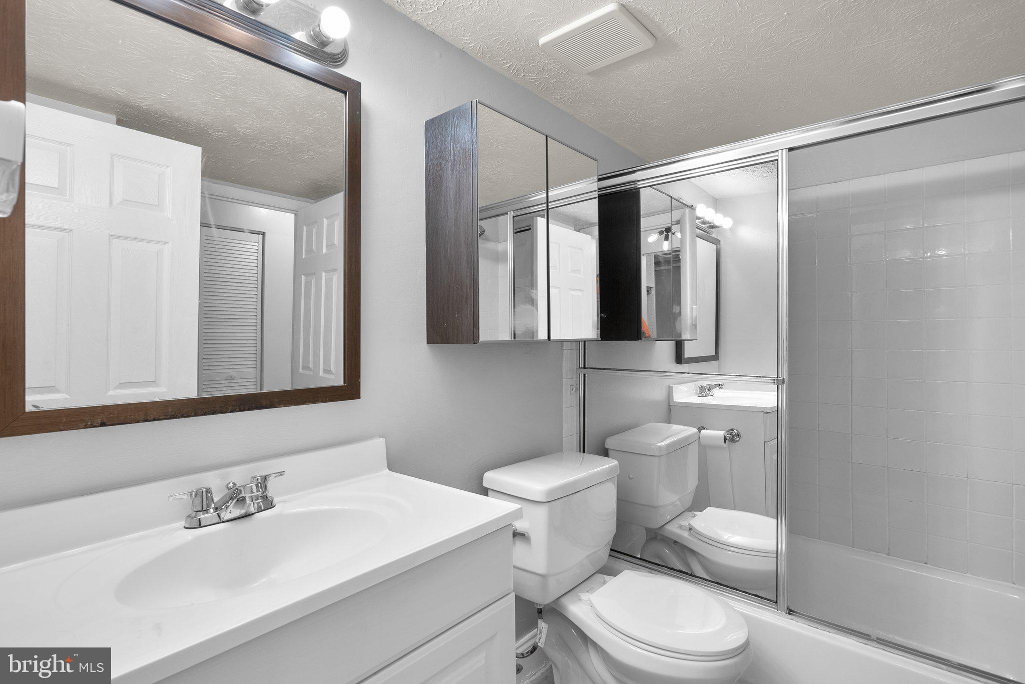 GREENBRIAR CONDO PHASE I - Residential Lease