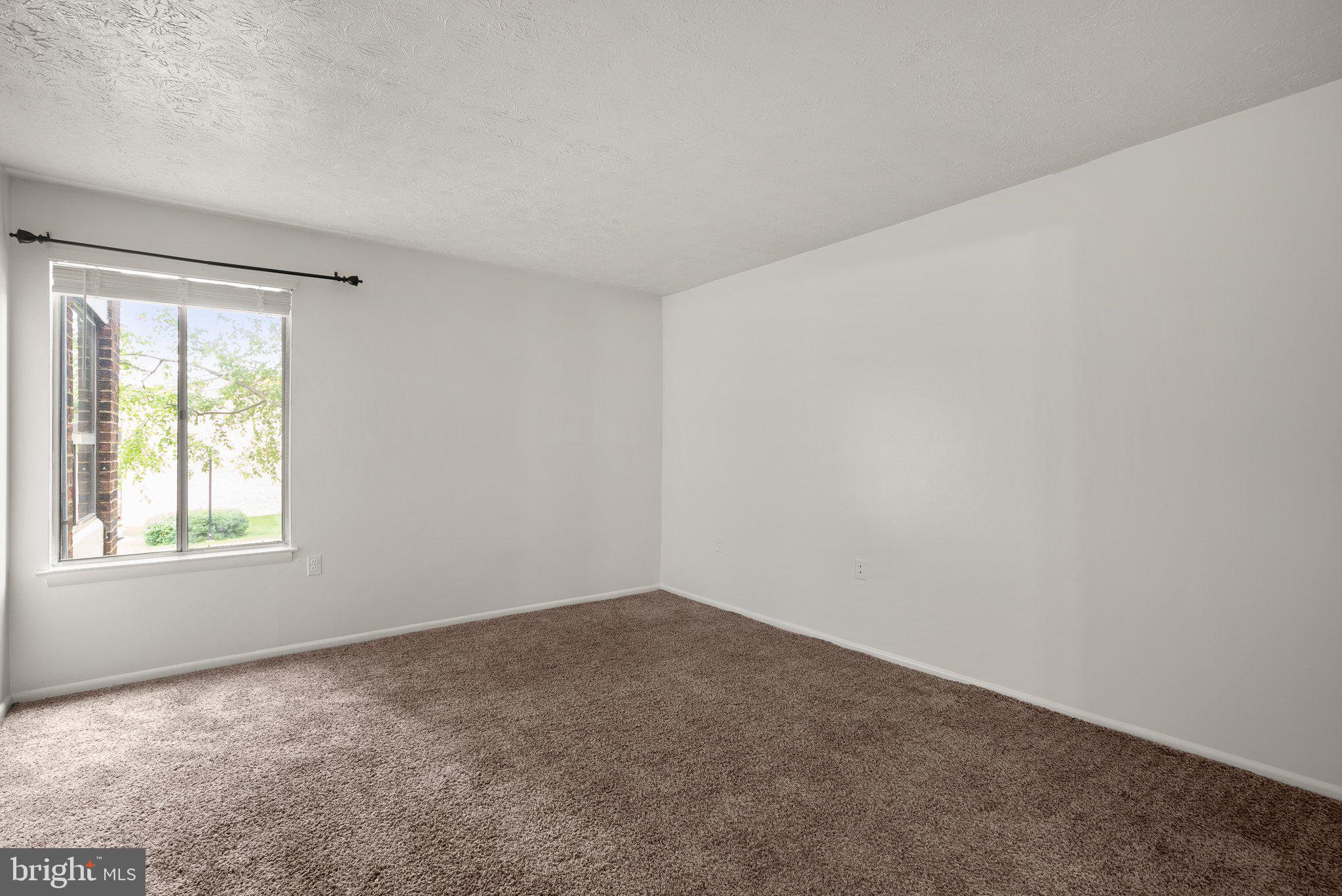 GREENBRIAR CONDO PHASE I - Residential Lease