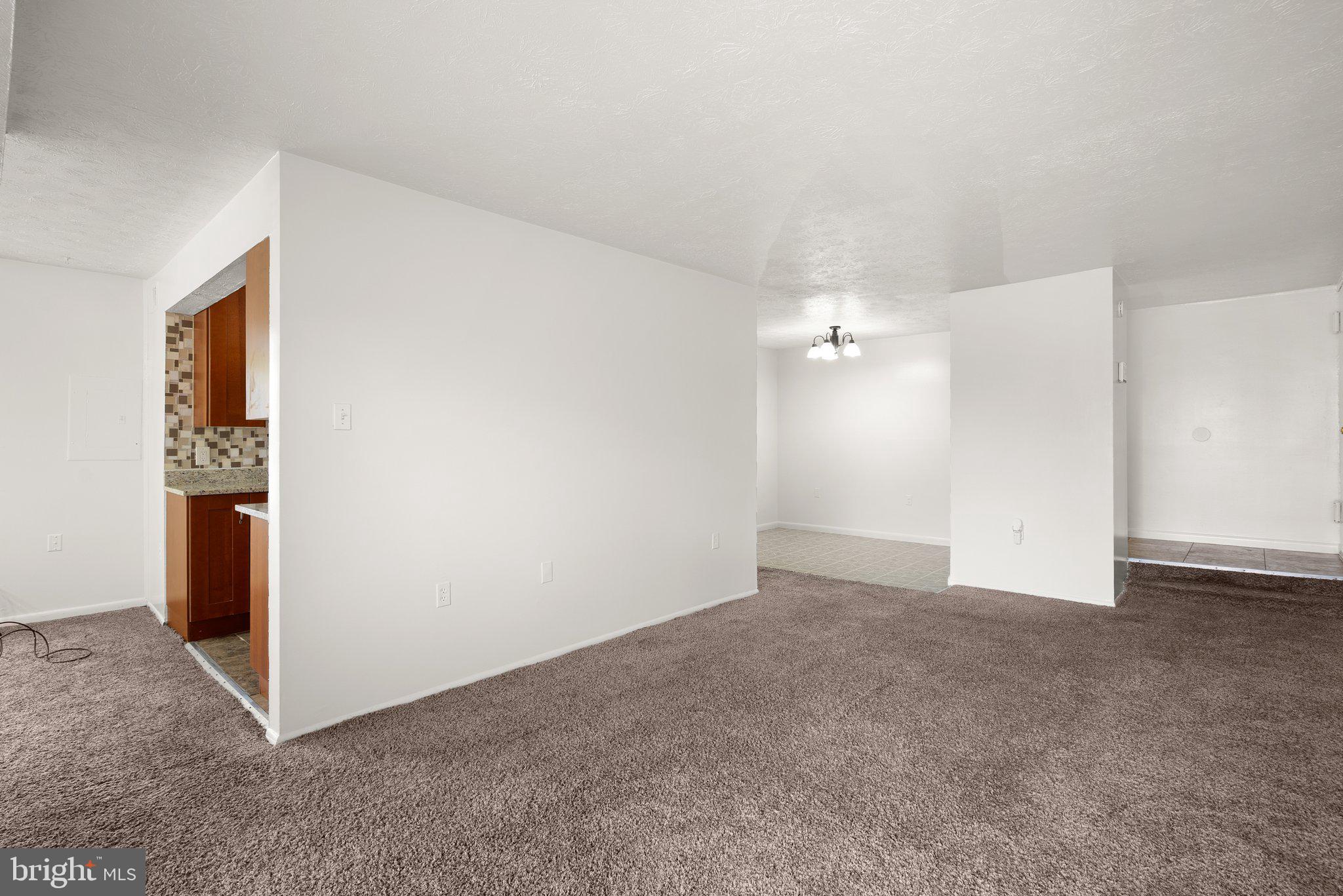 GREENBRIAR CONDO PHASE I - Residential Lease