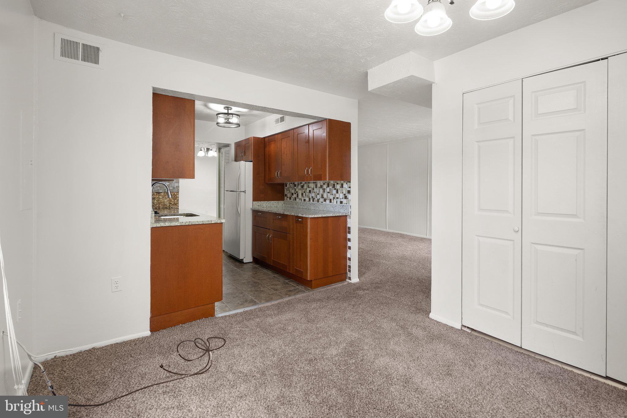 GREENBRIAR CONDO PHASE I - Residential Lease