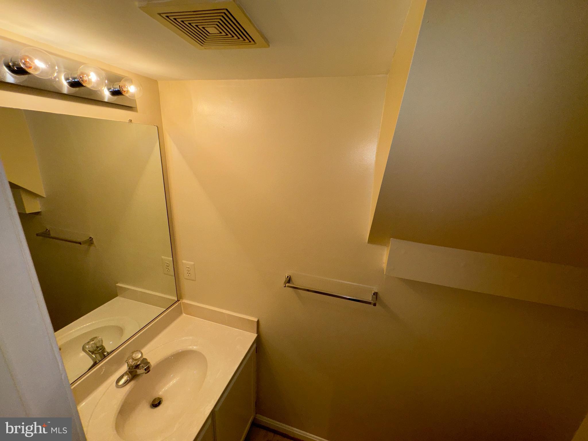 NORTHRIDGE PLAT 22 - Residential Lease