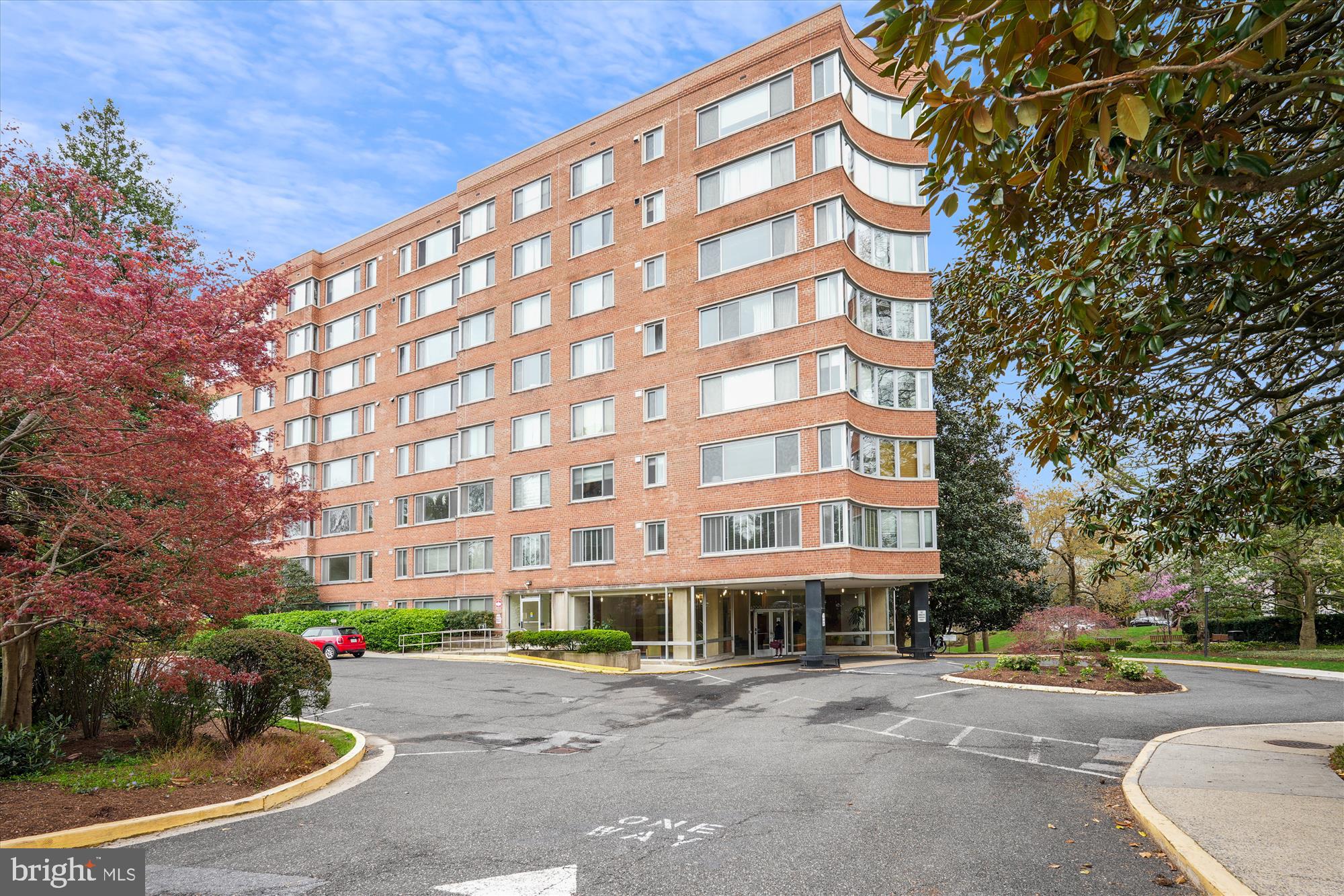 4200 CATHEDRAL AVENUE NW 1018