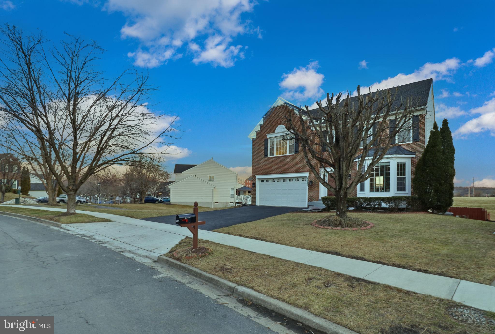 BROWNSTOWN ESTATES - Residential