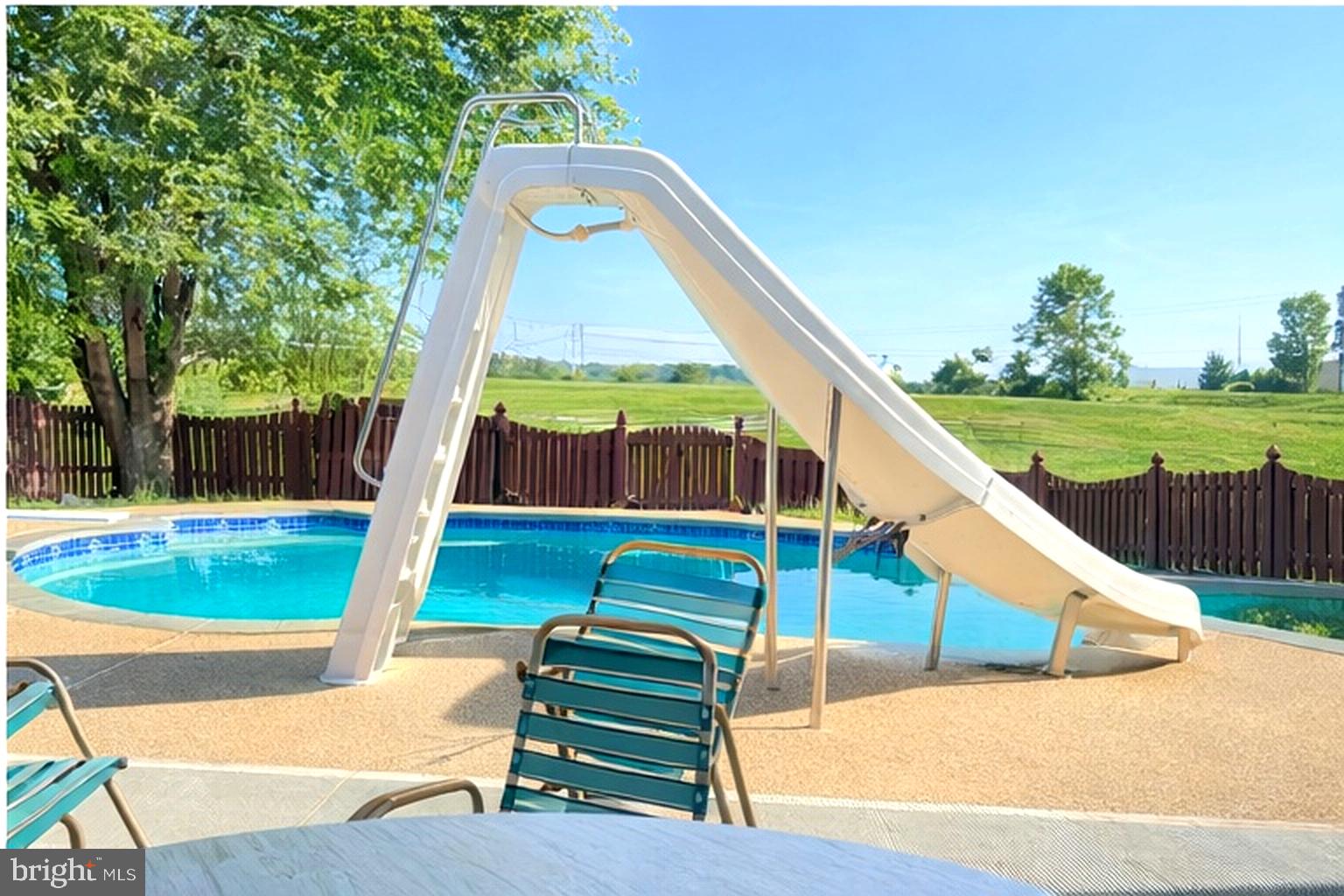 BROWNSTOWN ESTATES - Residential