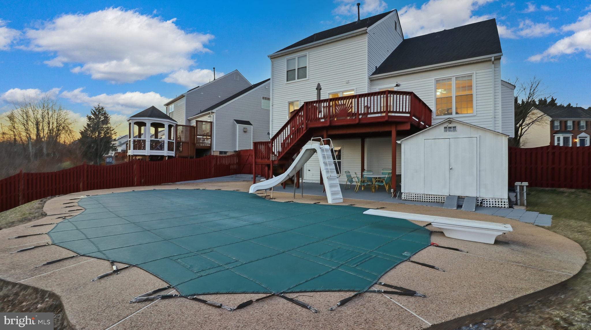 BROWNSTOWN ESTATES - Residential