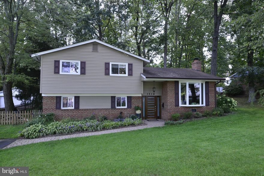 SINGLE FAMILY HOME IN FAIRFAX*THREE BEDROOMS*TWO AND A HALF BATHS*CONVENIENT LOCATION*UPDATED THROUGHOUT INCLUDING ELECTRICAL, PLUMBING, BATHROOMS, DOORS & WINDOWS*HARDWOOD FLOORS*SPRINKLER SYSTEM*EXTENSIVE LANDSCAPING*FULLY FENCED REAR YARD COMPLETE WITH  HOT TUB, GAZEBO, SHED, GARDEN POND AND TWO PATIOS* SOLID CORE SIDING*FRESHLY PAINTED IN THE LAST YEAR*