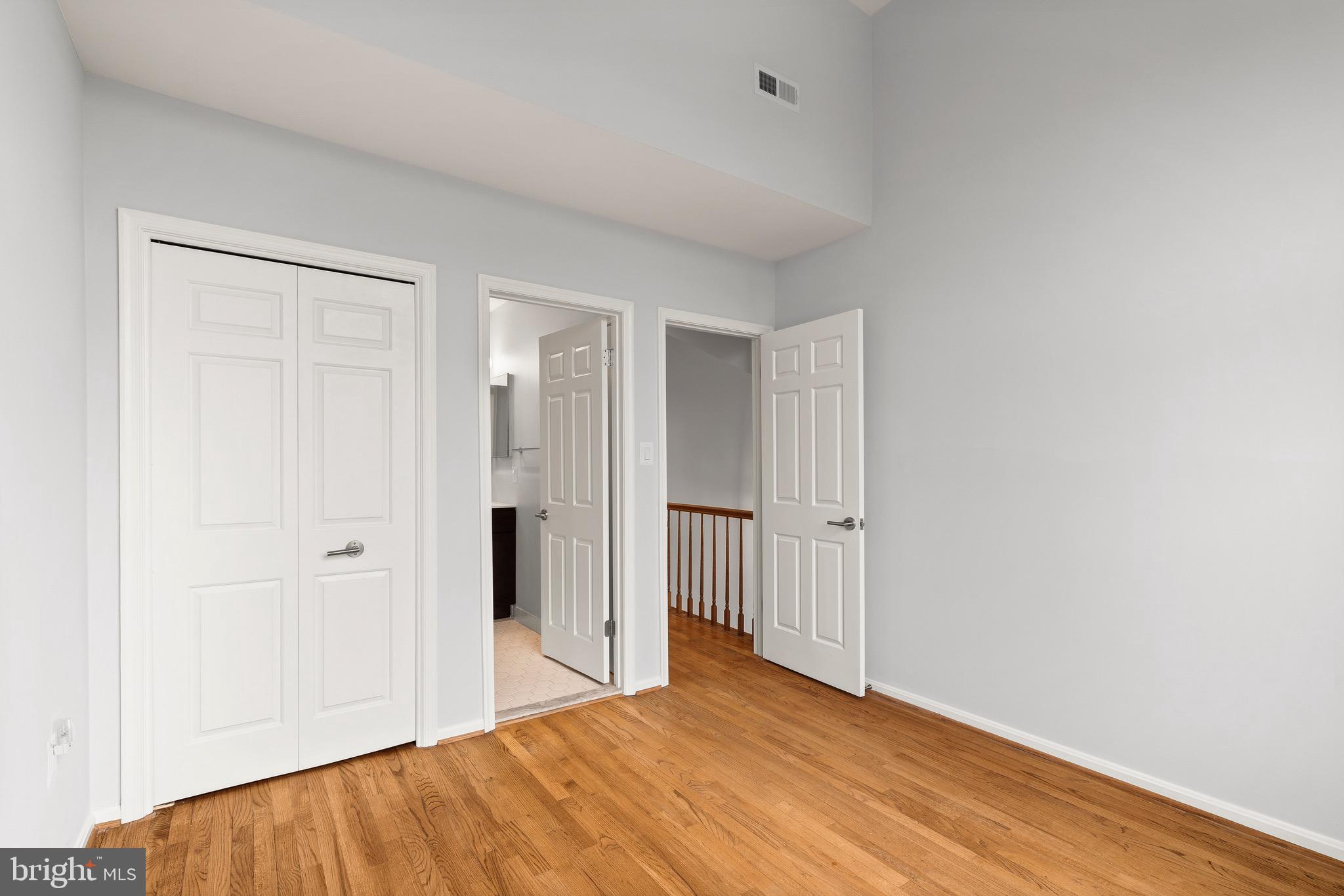 HAMPTONS OF MCLEAN - Residential