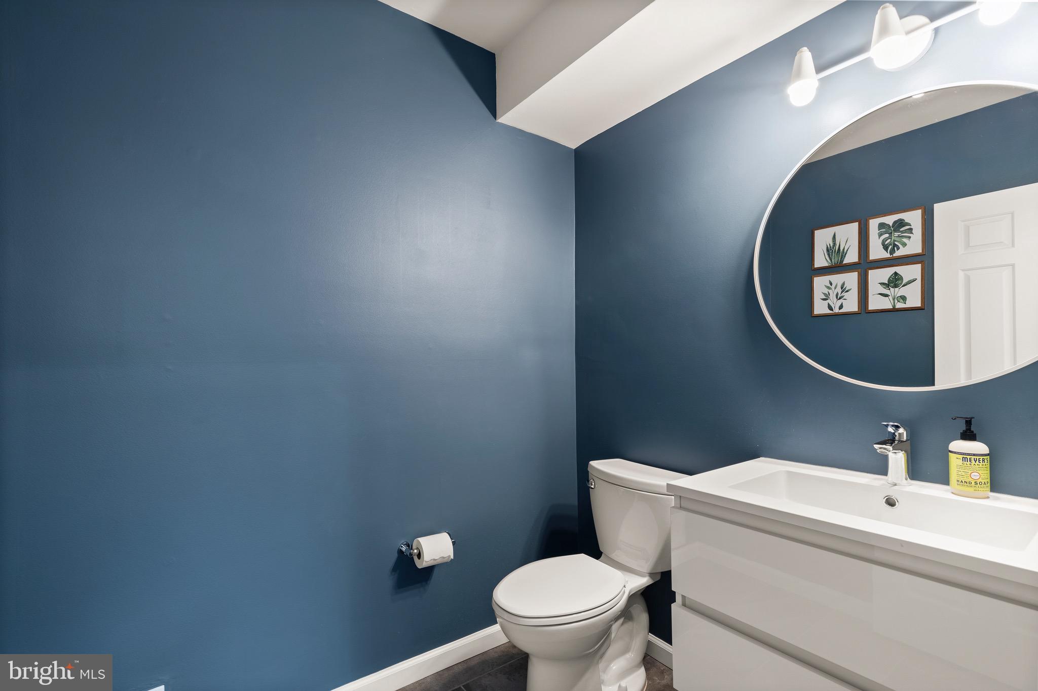 HAMPTONS OF MCLEAN - Residential