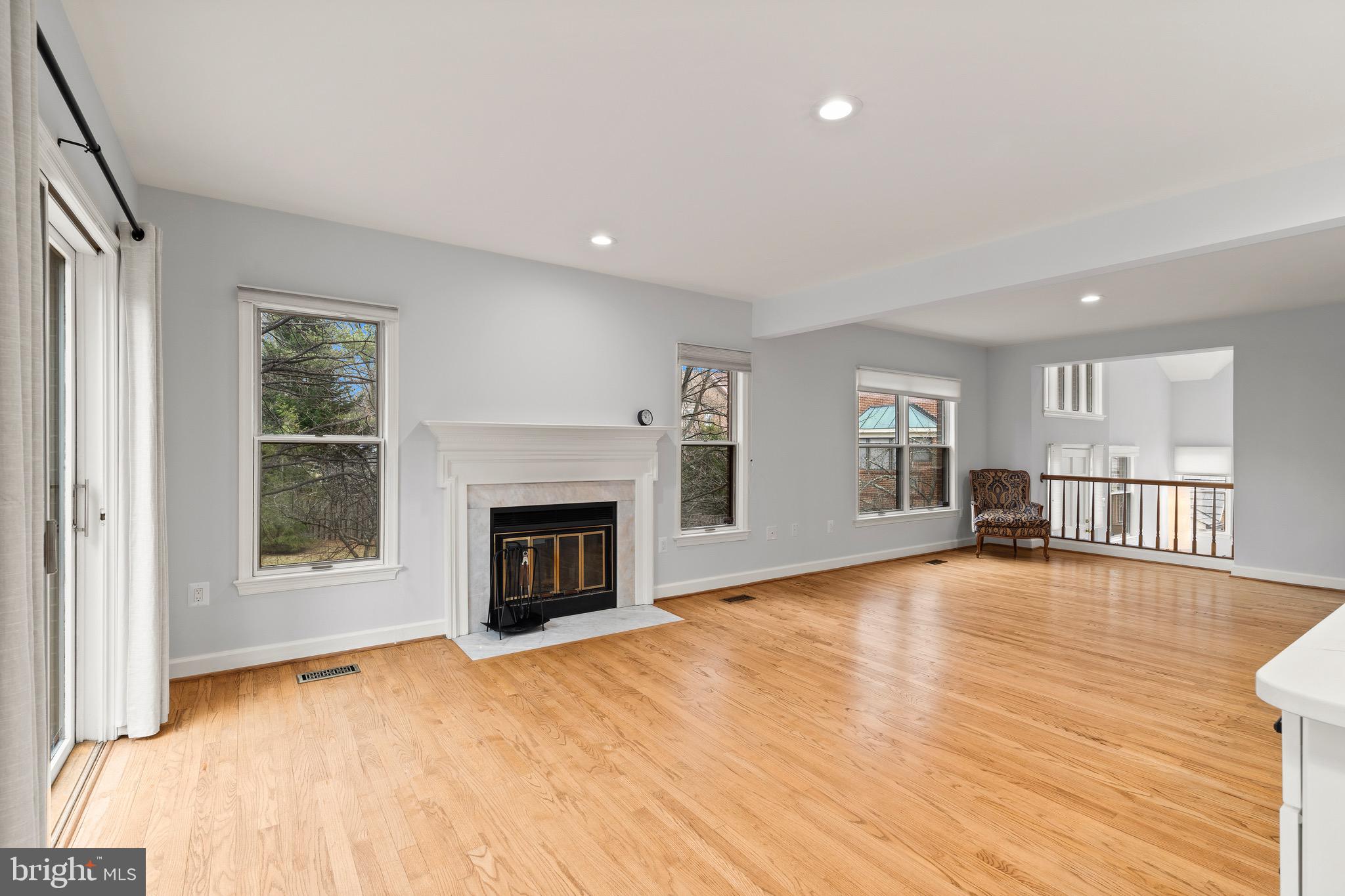 HAMPTONS OF MCLEAN - Residential