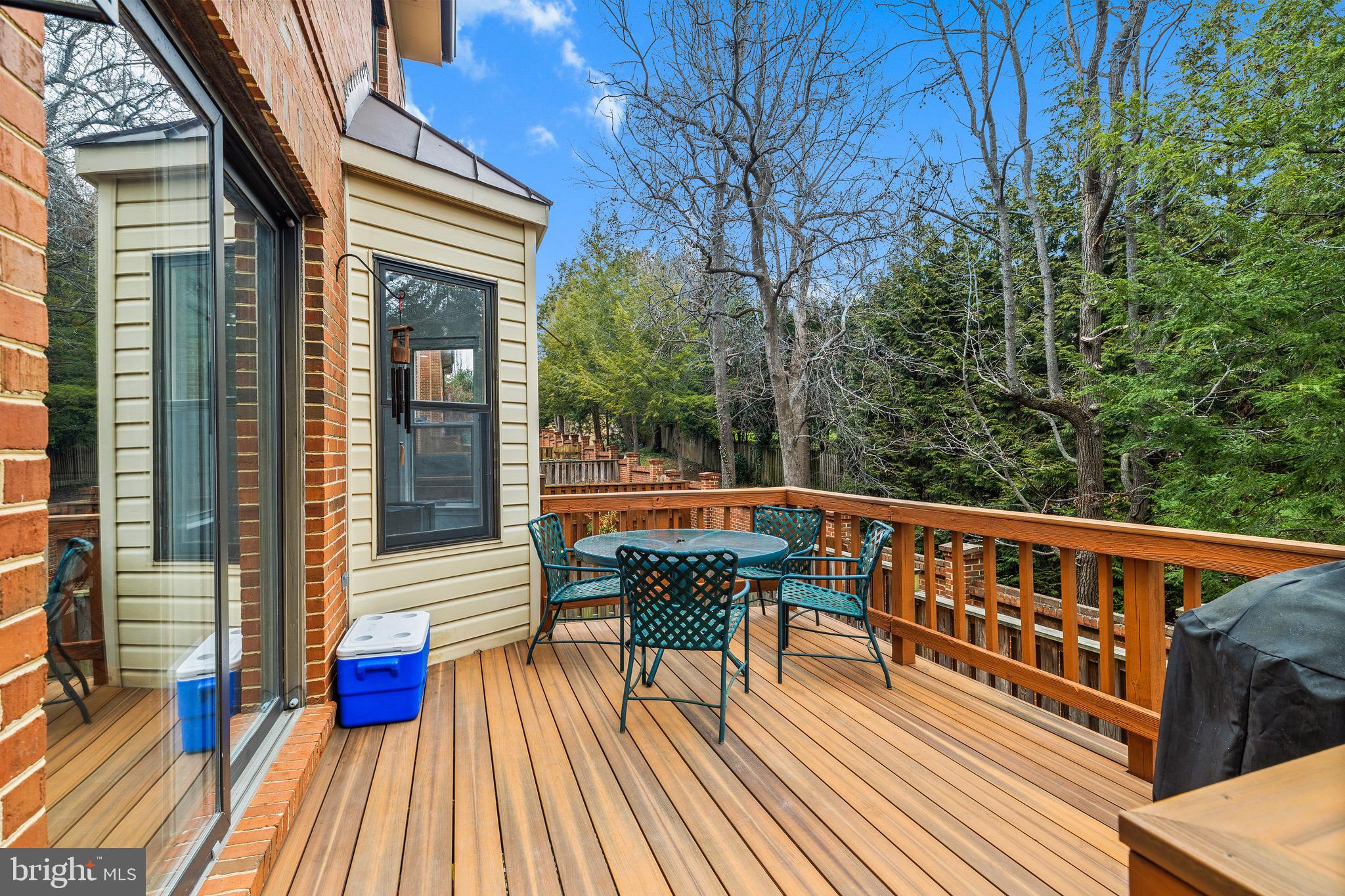 HAMPTONS OF MCLEAN - Residential