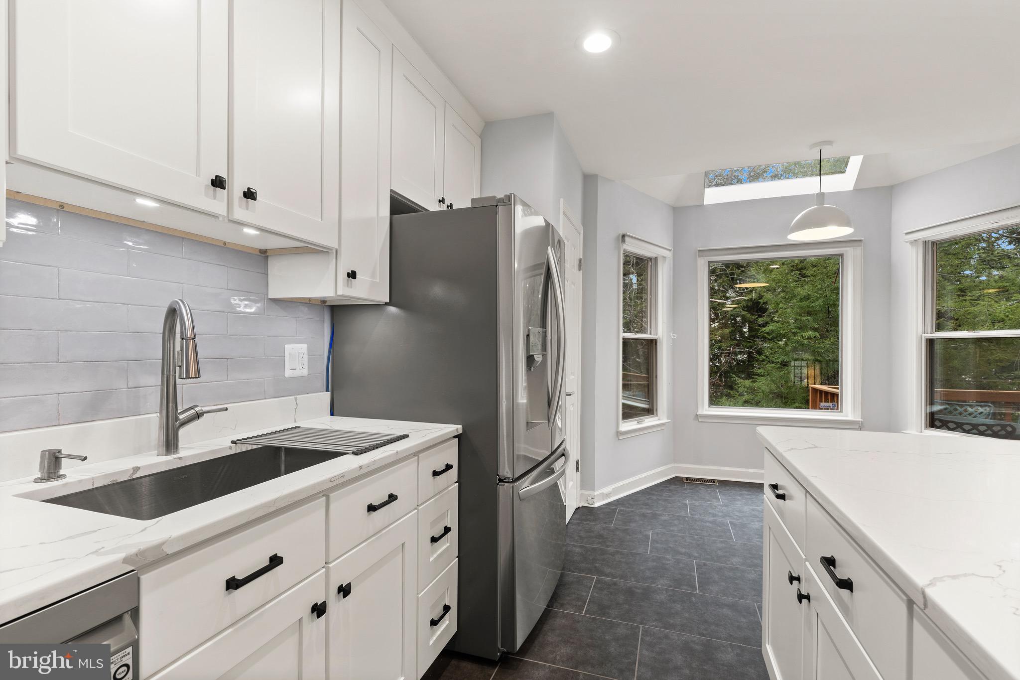 HAMPTONS OF MCLEAN - Residential