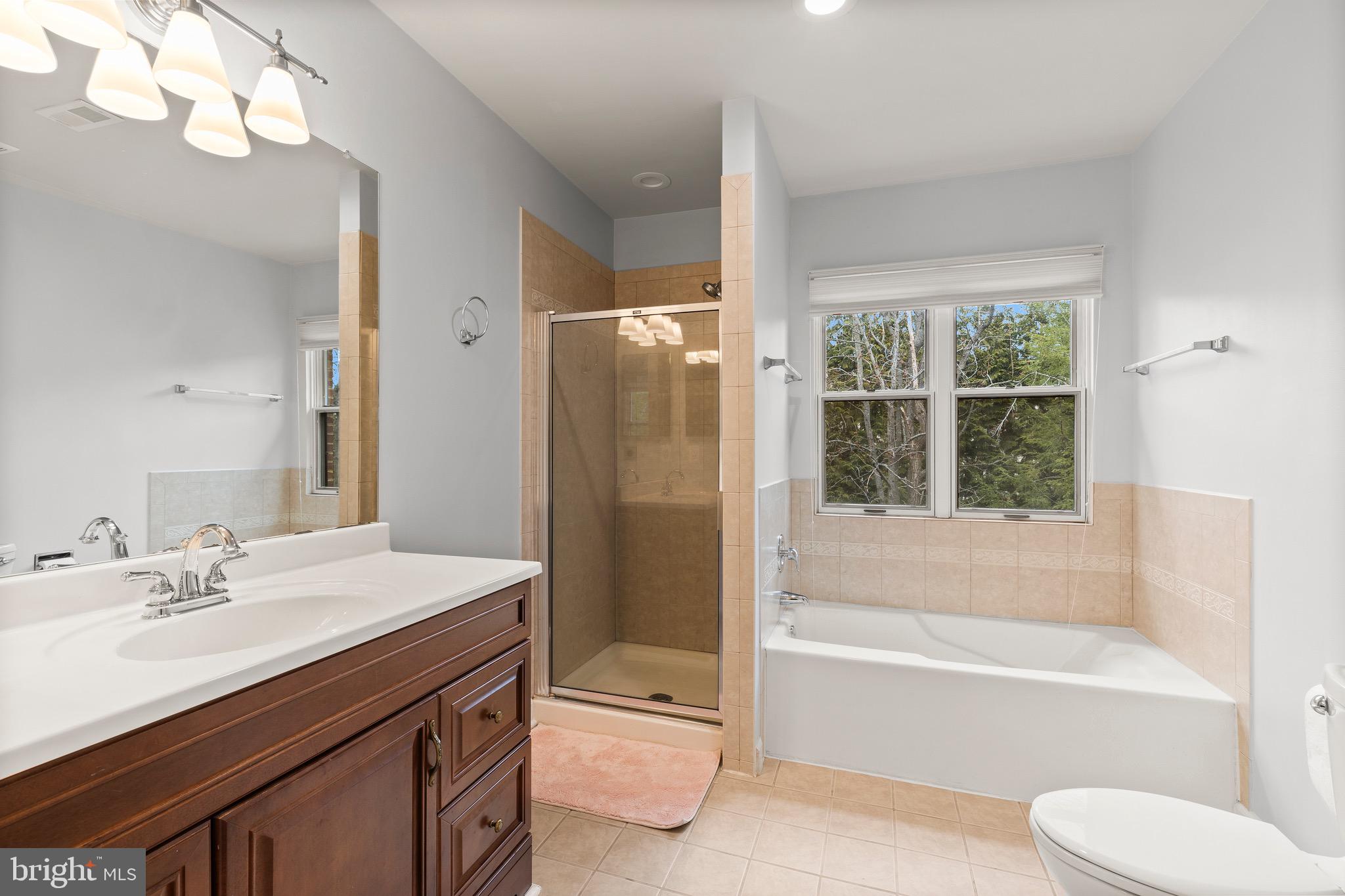 HAMPTONS OF MCLEAN - Residential