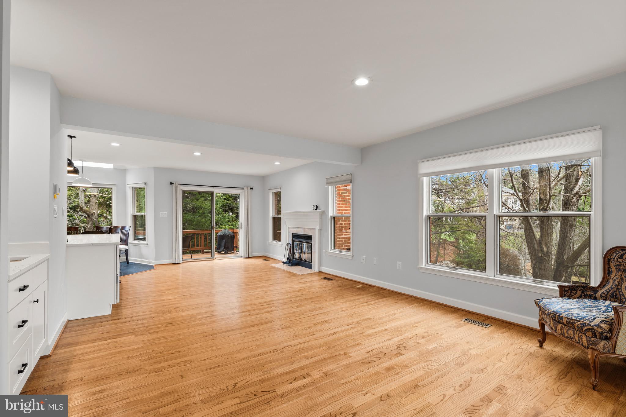 HAMPTONS OF MCLEAN - Residential