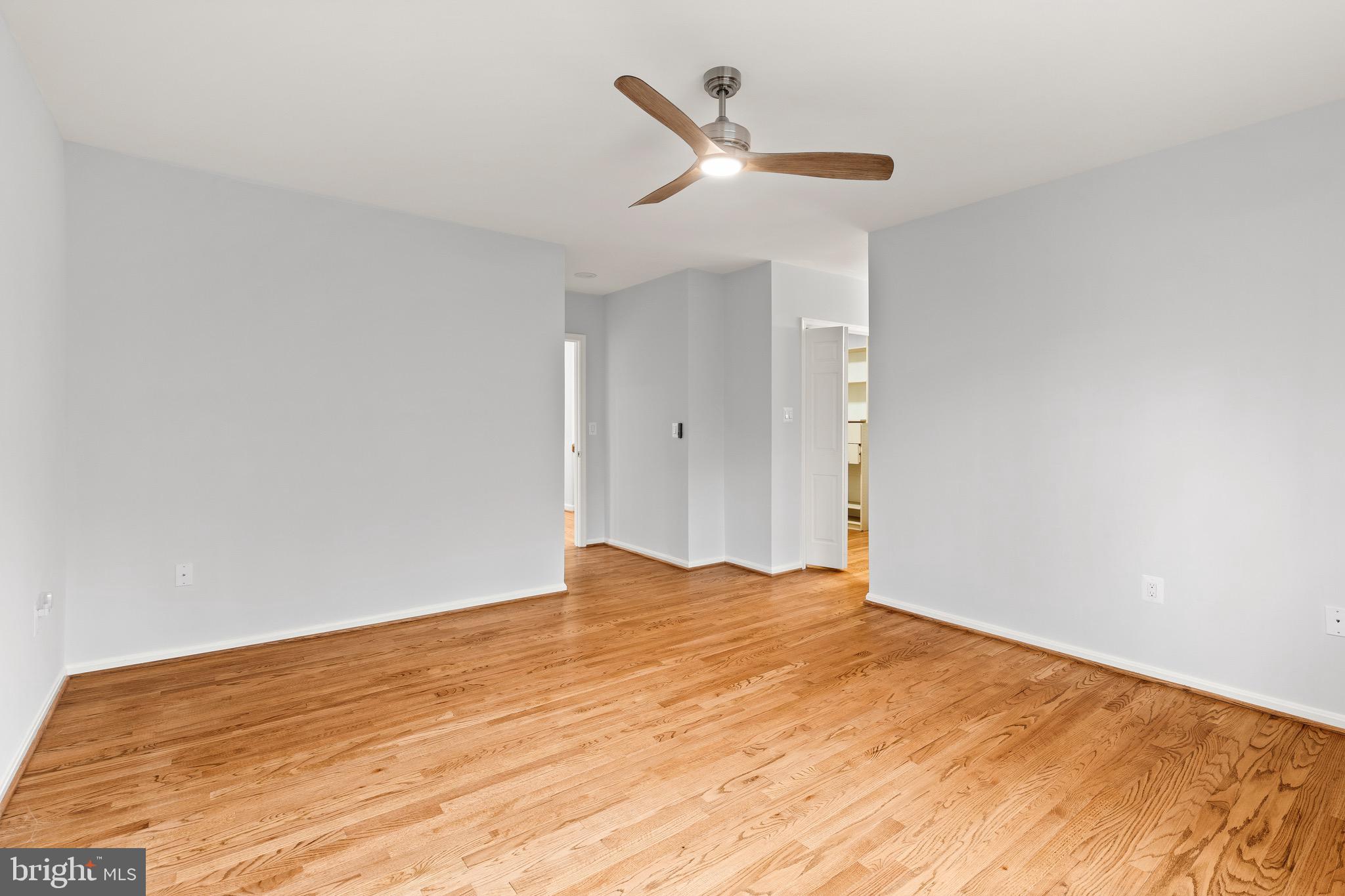 HAMPTONS OF MCLEAN - Residential