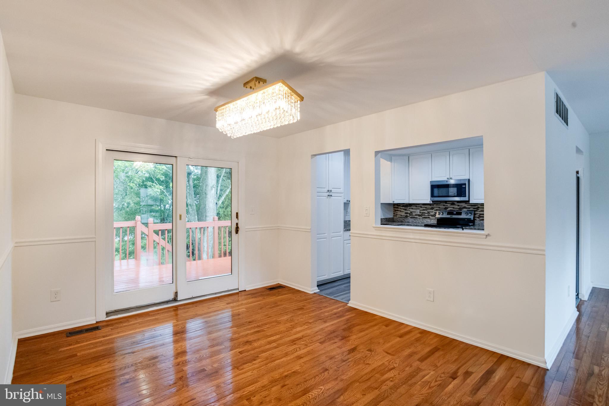 VILLAGE OF WHITE OAK - Residential