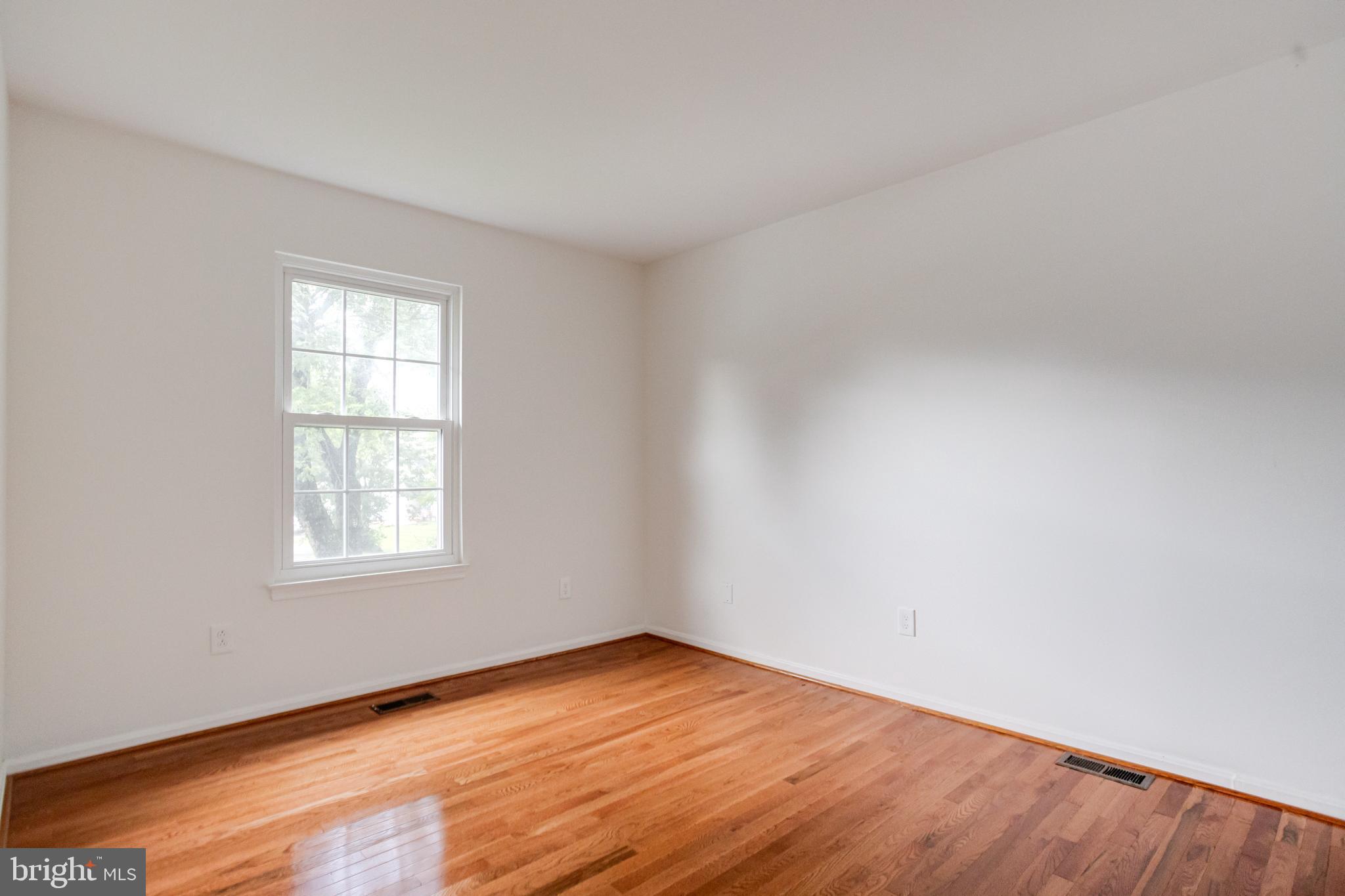 VILLAGE OF WHITE OAK - Residential