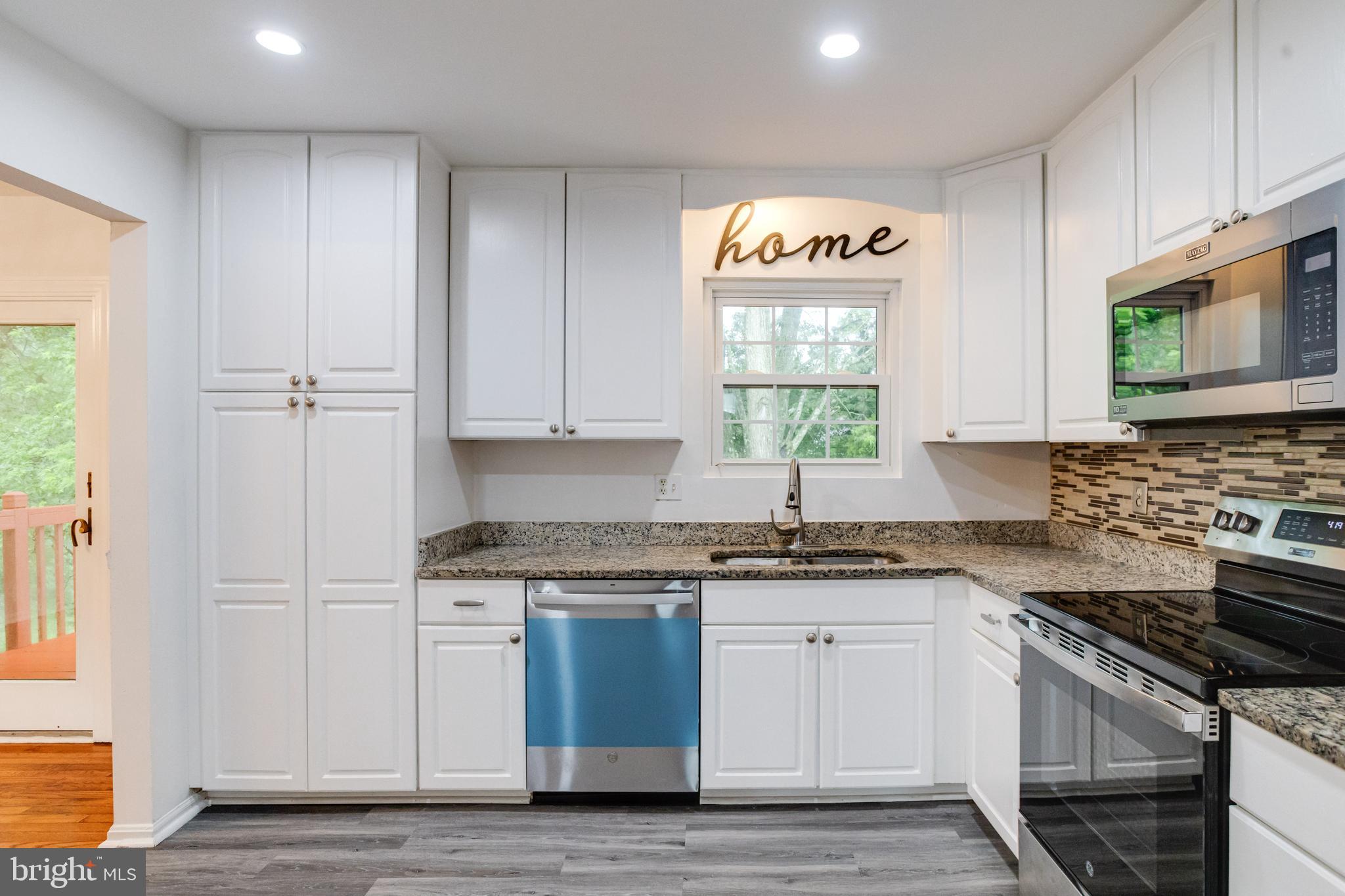 VILLAGE OF WHITE OAK - Residential