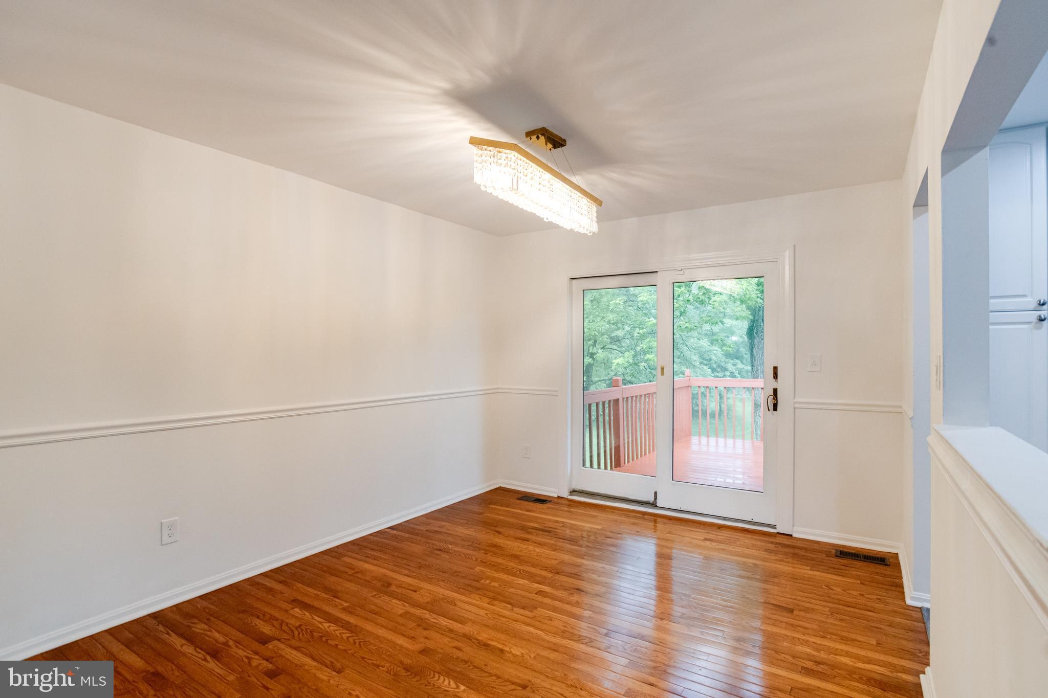 VILLAGE OF WHITE OAK - Residential