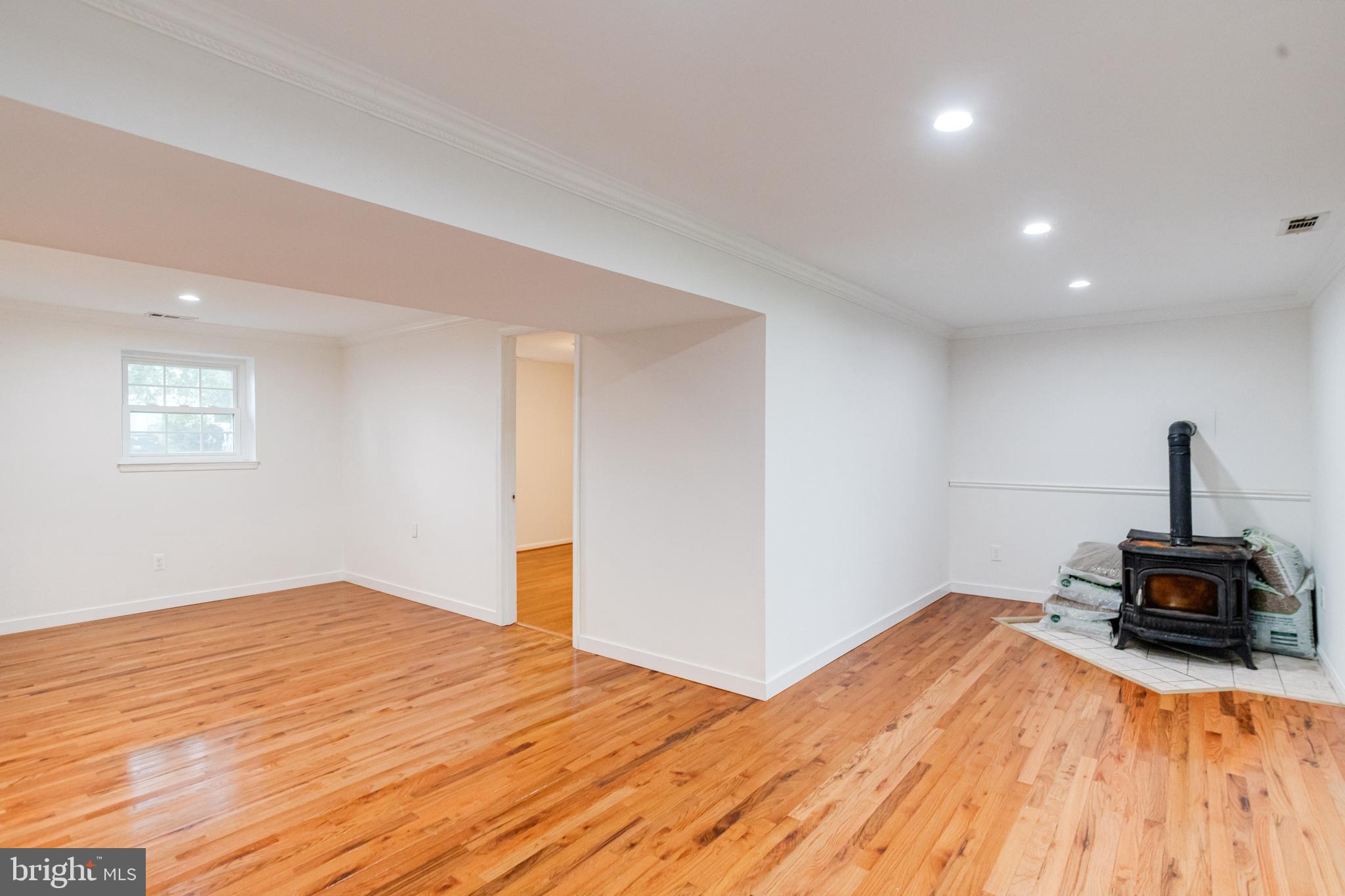 VILLAGE OF WHITE OAK - Residential