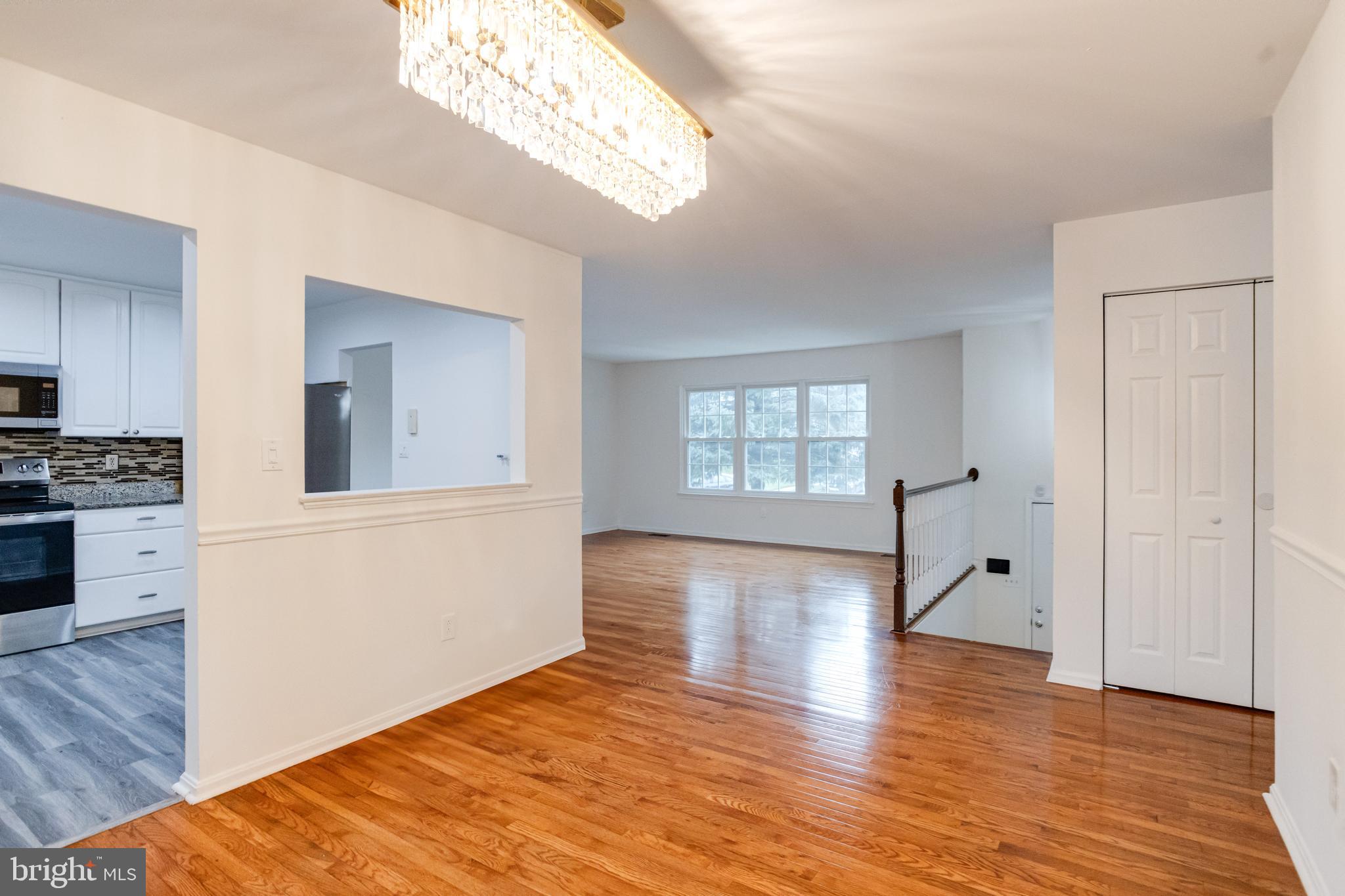 VILLAGE OF WHITE OAK - Residential